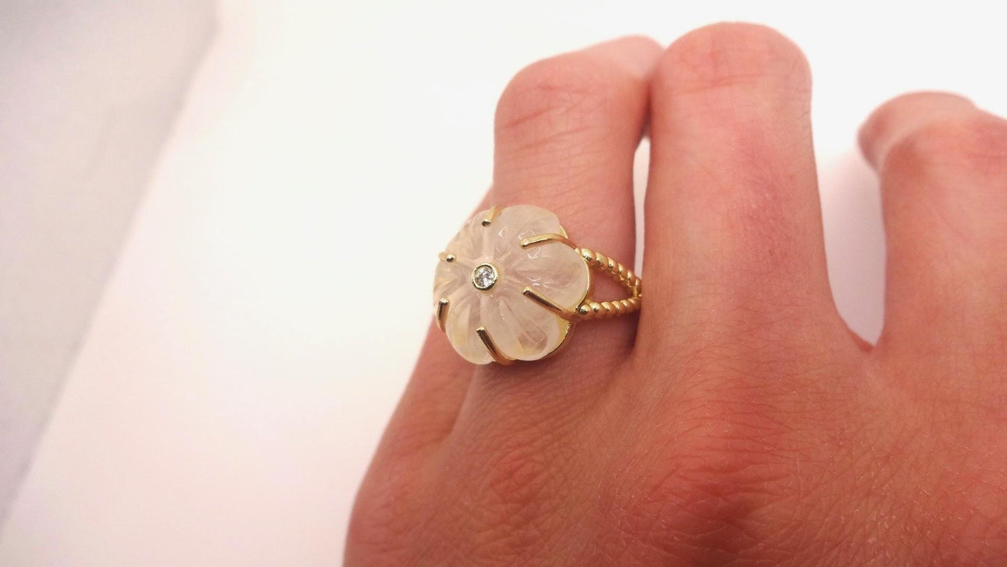 Vintage Genuine Clear Quartz Flower Golden Ring