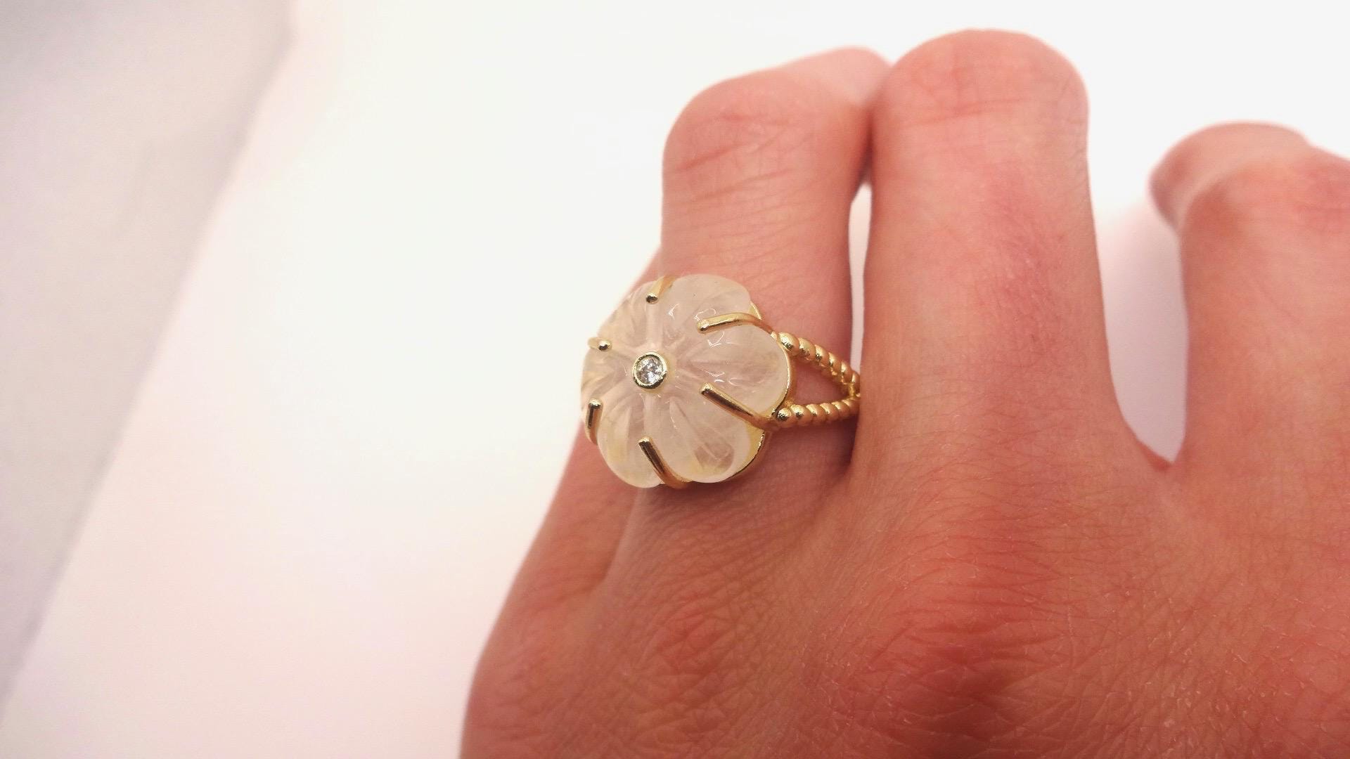 Vintage Genuine Clear Quartz Flower Golden Ring