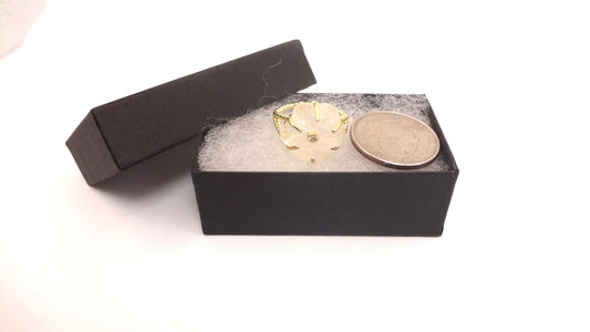 Vintage Genuine Clear Quartz Flower Golden Ring