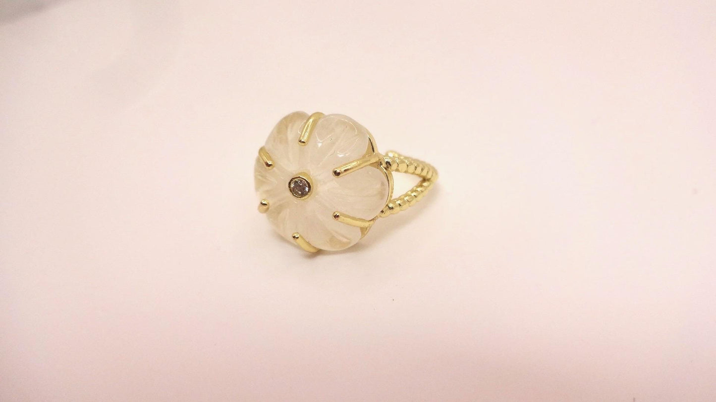 Vintage Genuine Clear Quartz Flower Golden Ring