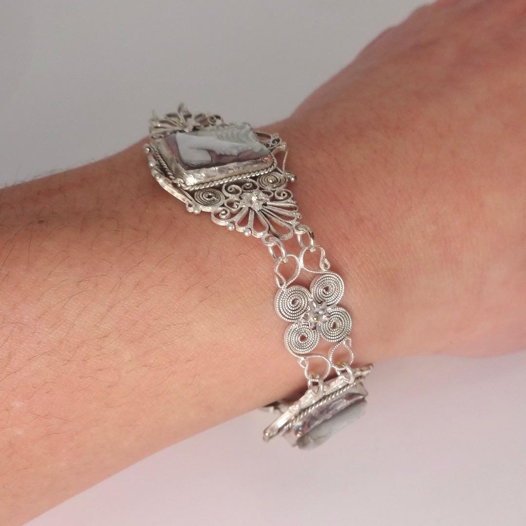 Vintage Cameo Bracelet 925 Sterling Silver 7 inches