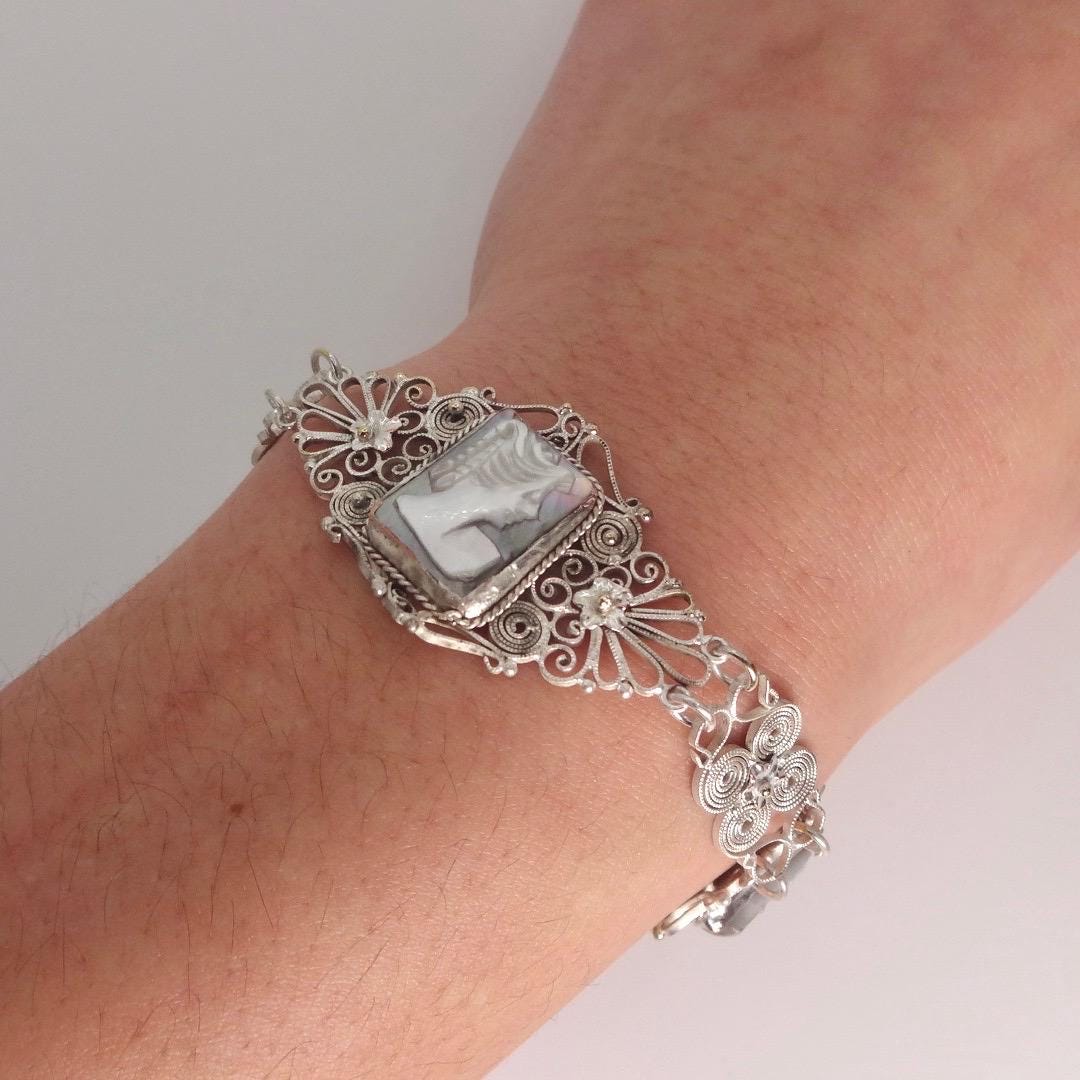 Vintage Cameo Bracelet 925 Sterling Silver 7 inches