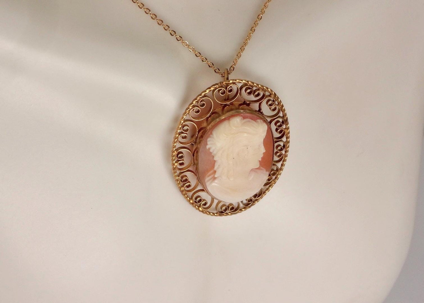 Vintage Shell Cameo 925 Sterling Silver 18 Inch Necklace Choker