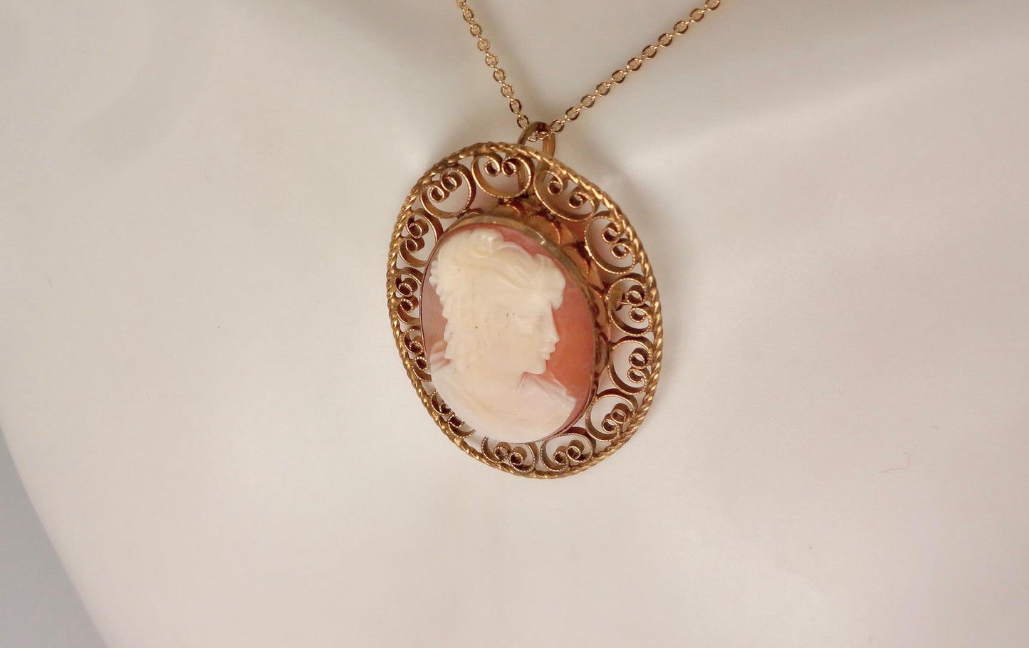 Vintage Shell Cameo 925 Sterling Silver 18 Inch Necklace Choker