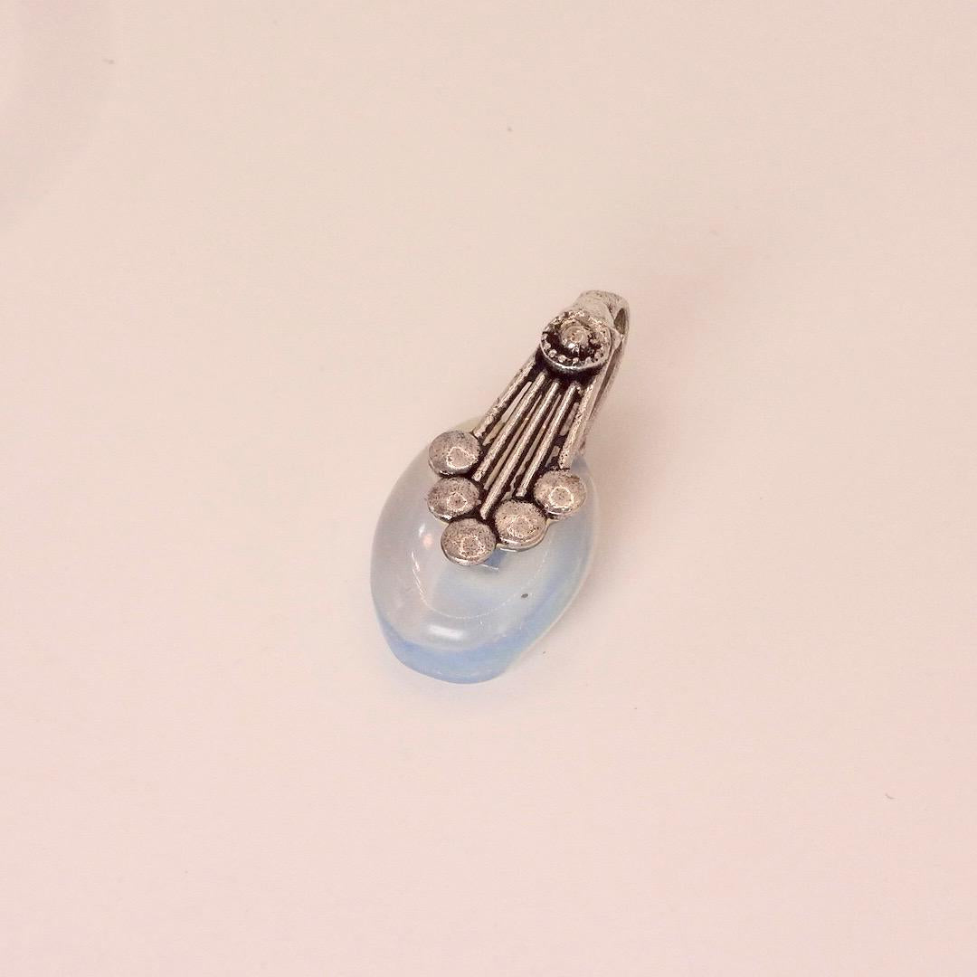 Vintage Opal milk glass Silver collar Necklace Choker