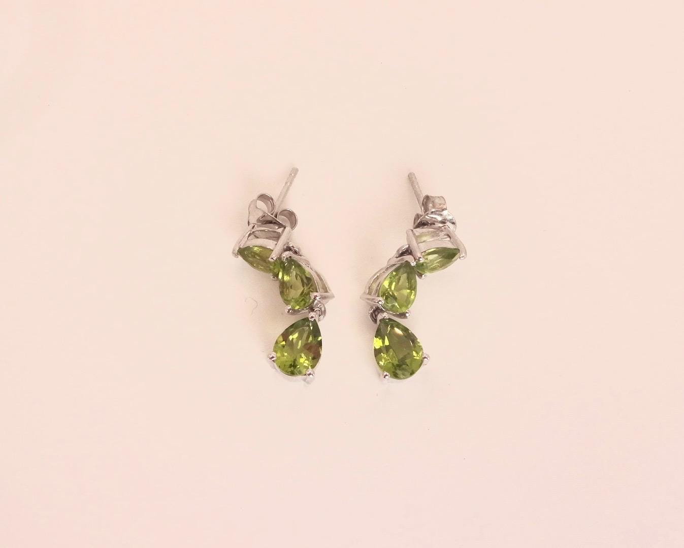 Vintage Green Peridot post 925 Sterling Silver button Earrings