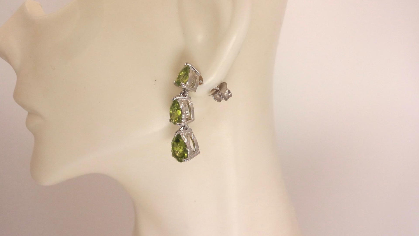 Vintage Green Peridot post 925 Sterling Silver button Earrings