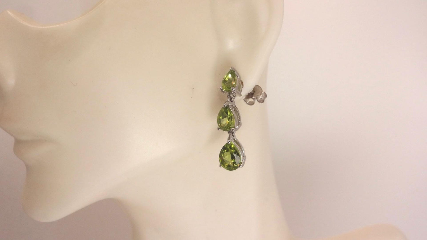 Vintage Green Peridot post 925 Sterling Silver button Earrings