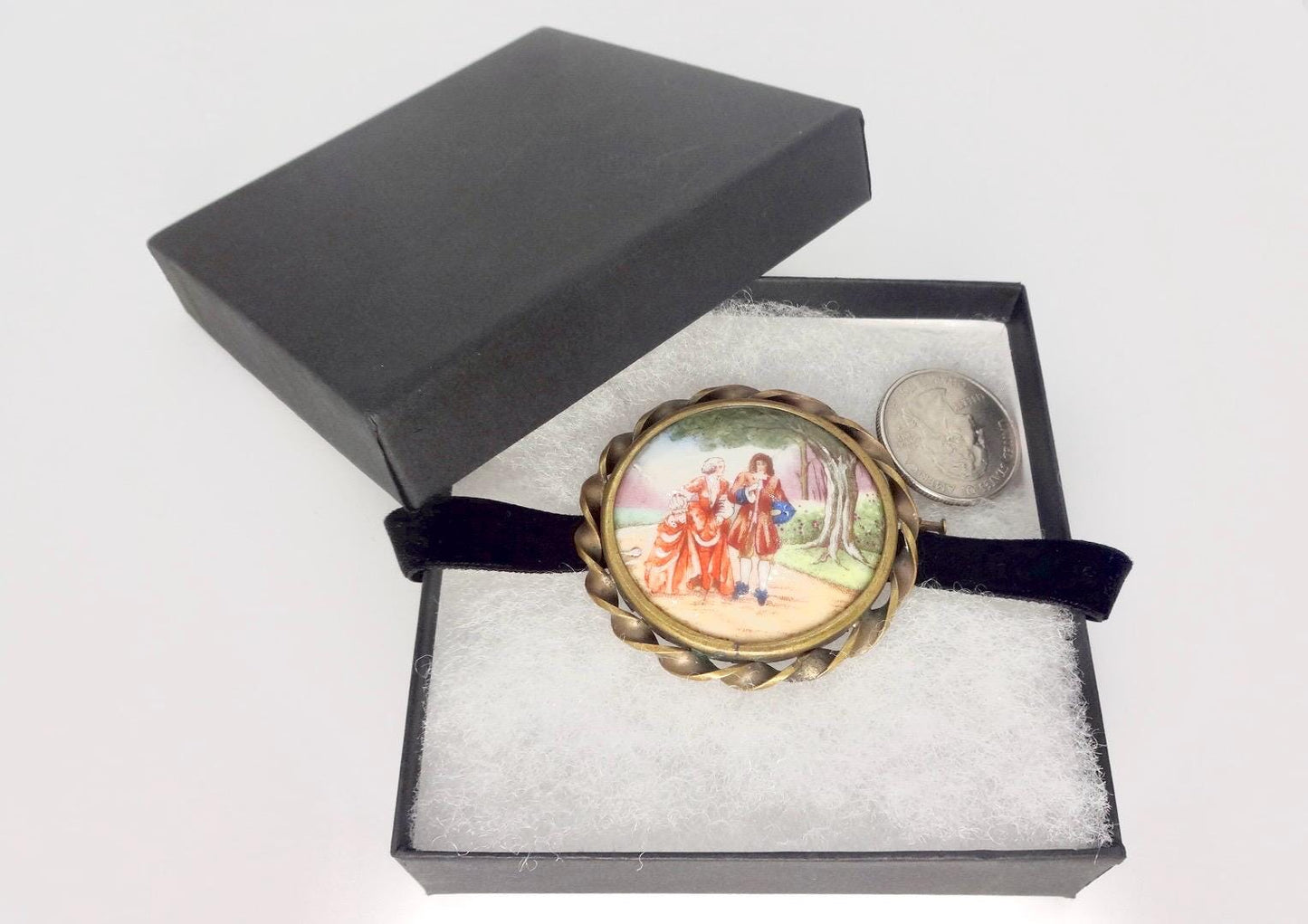 Vintage Genuine French Limoges Hand Painted Porcelian Cameo Bronze Necklace Choker pin