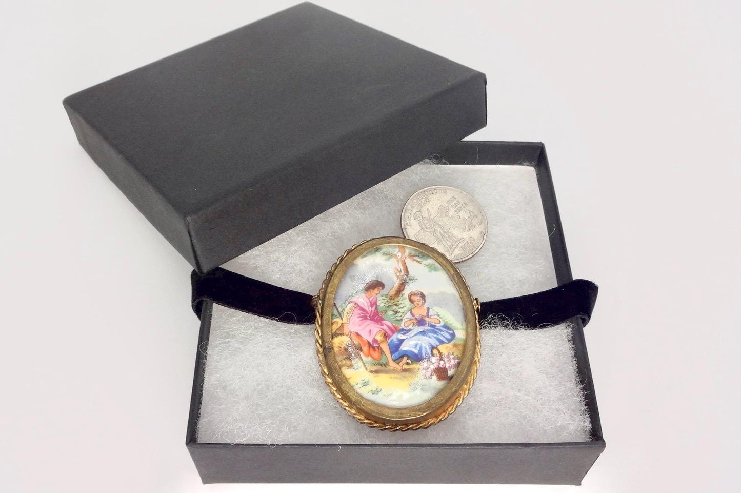 Vintage Genuine French Limoges Hand Painted Porcelian Cameo Bronze Necklace Choker pin