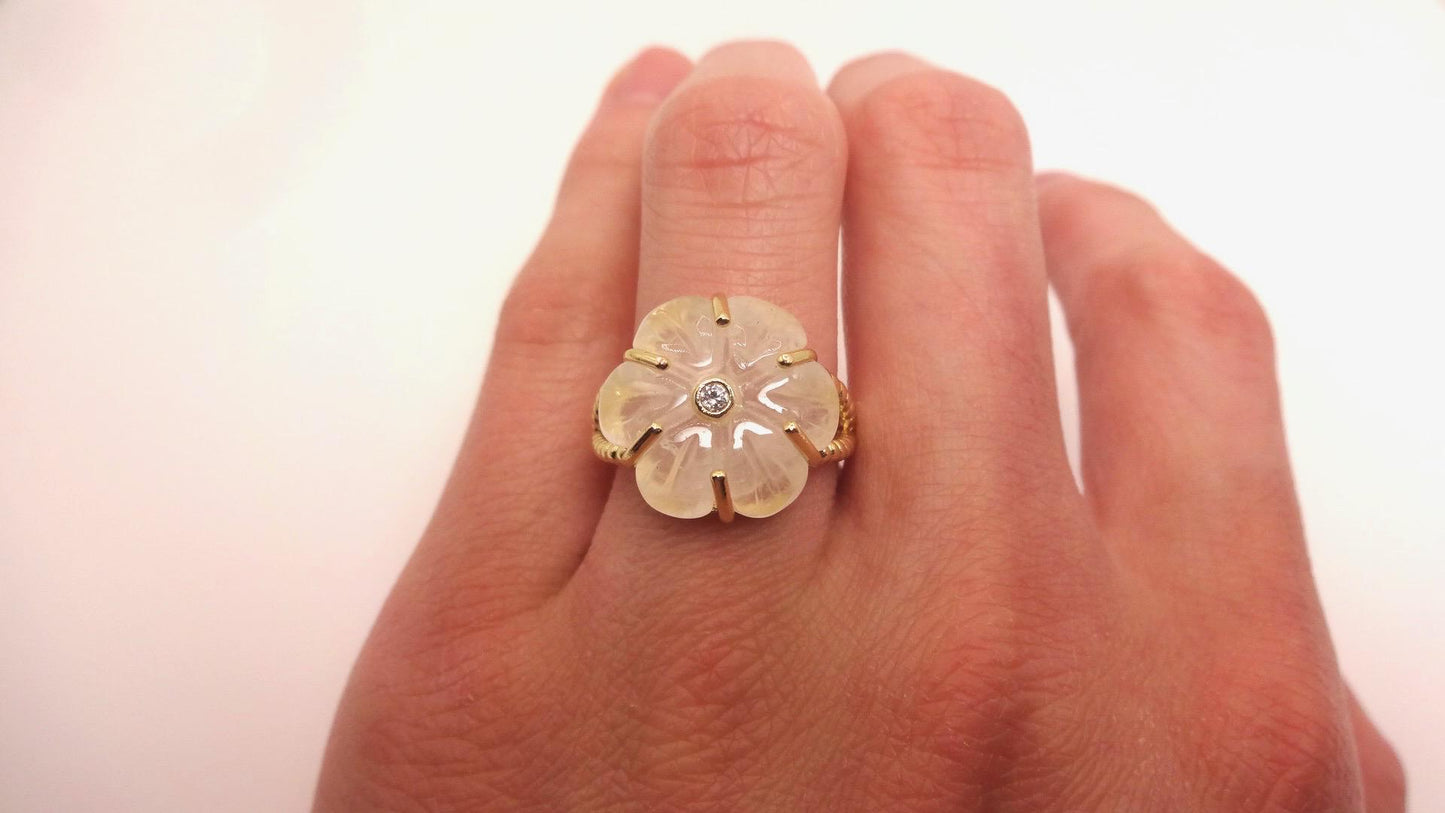 Vintage Genuine Clear Quartz Flower Golden Ring