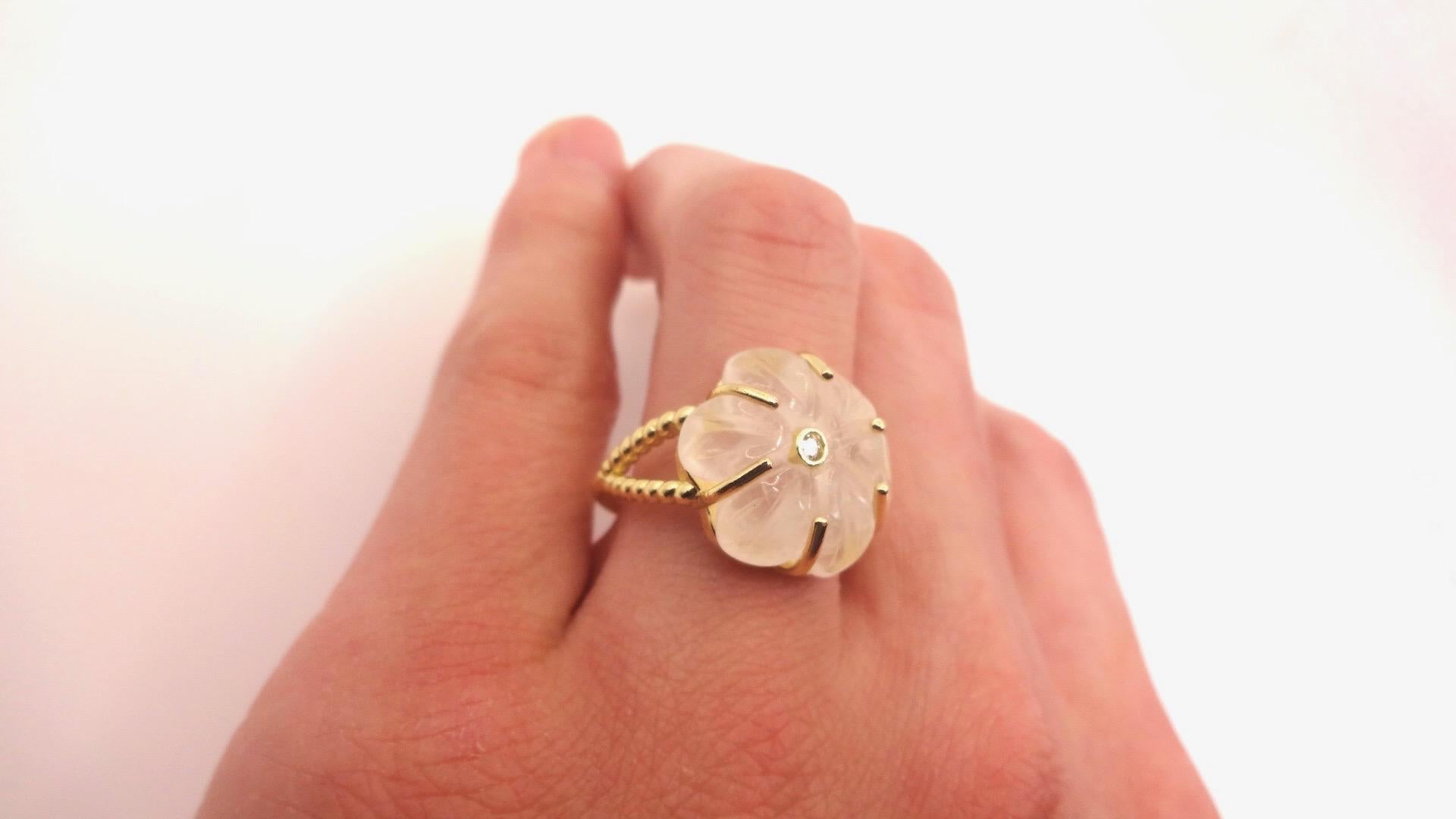 Vintage Genuine Clear Quartz Flower Golden Ring
