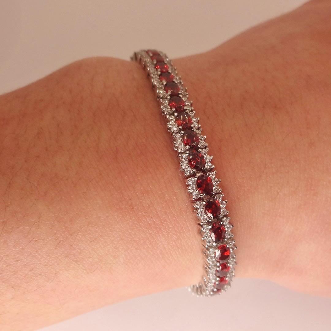 Bohemian Red Garnet Bracelet in 925 Sterling Silver Vintage 7.5 Inch