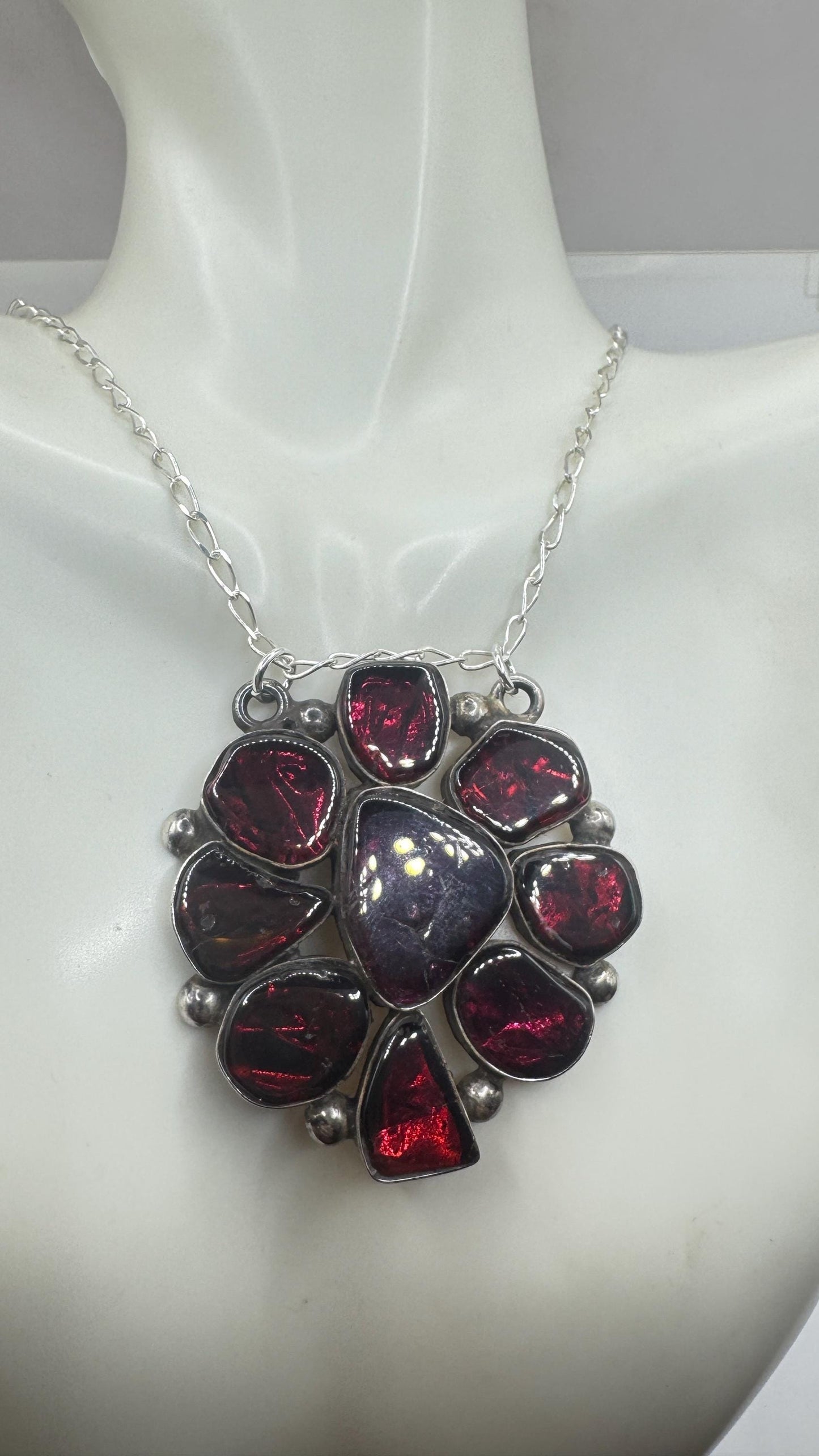 Vintage Handmade 925 Sterling Silver Genuine Garnet Antique Pendant Necklace