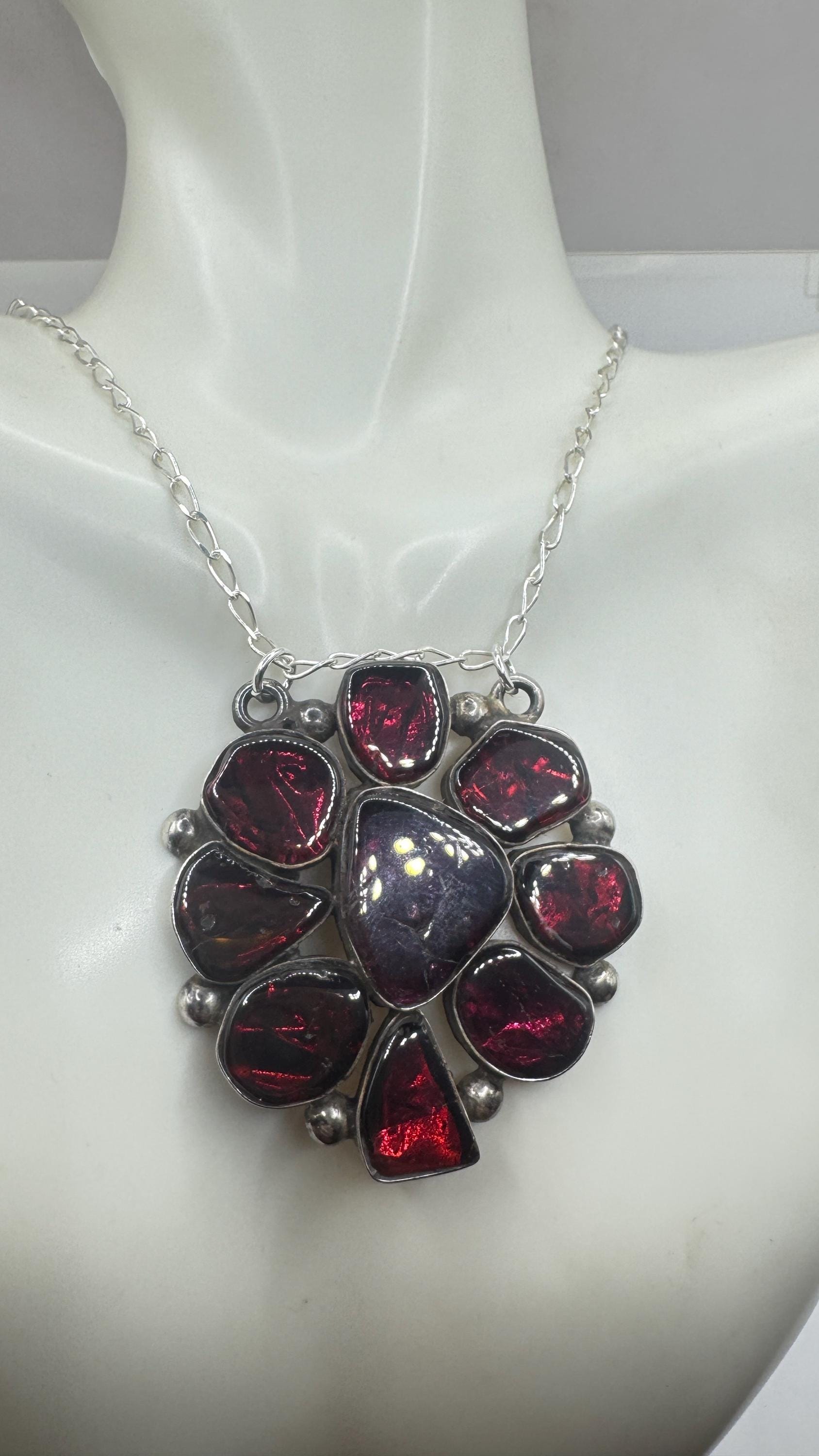 Vintage Handmade 925 Sterling Silver Genuine Garnet Antique Pendant Necklace