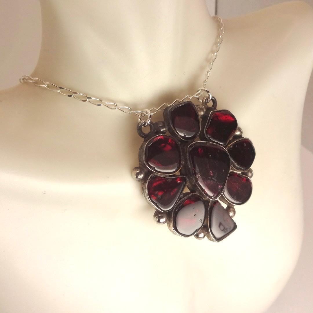 Vintage Handmade 925 Sterling Silver Genuine Garnet Antique Pendant Necklace
