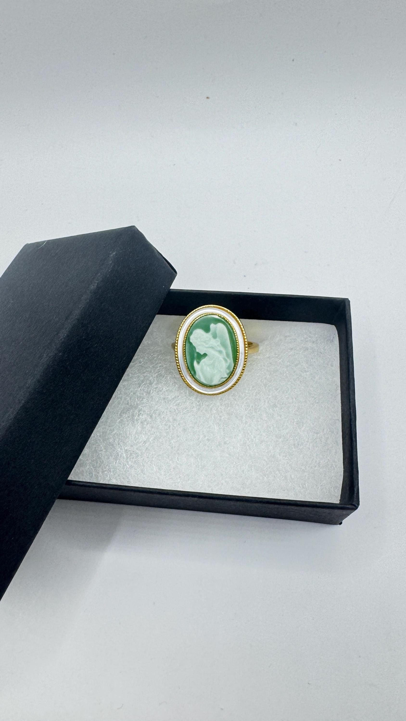 Vintage Green Onyx Angel Cameo Golden 925 Sterling Silver Cocktail Ring