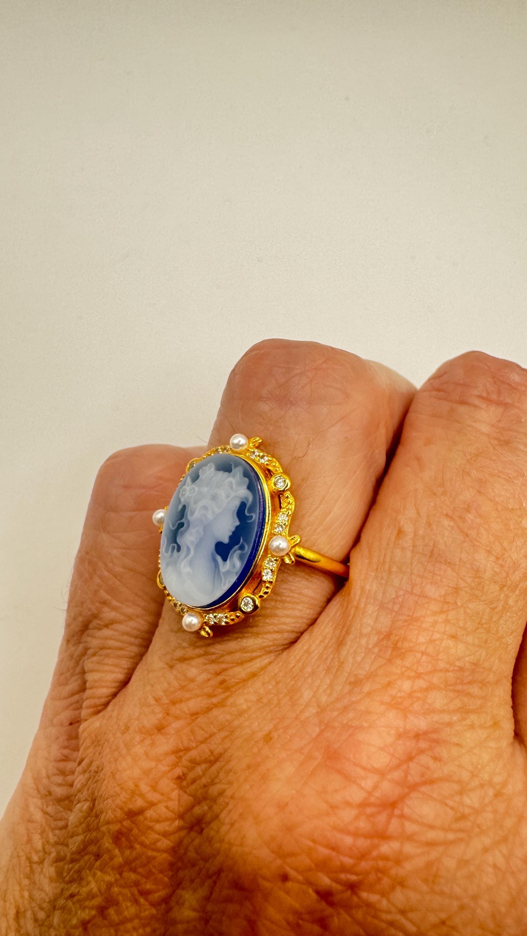 Vintage Blue Onyx Cameo Golden 925 Sterling Silver Cocktail Ring