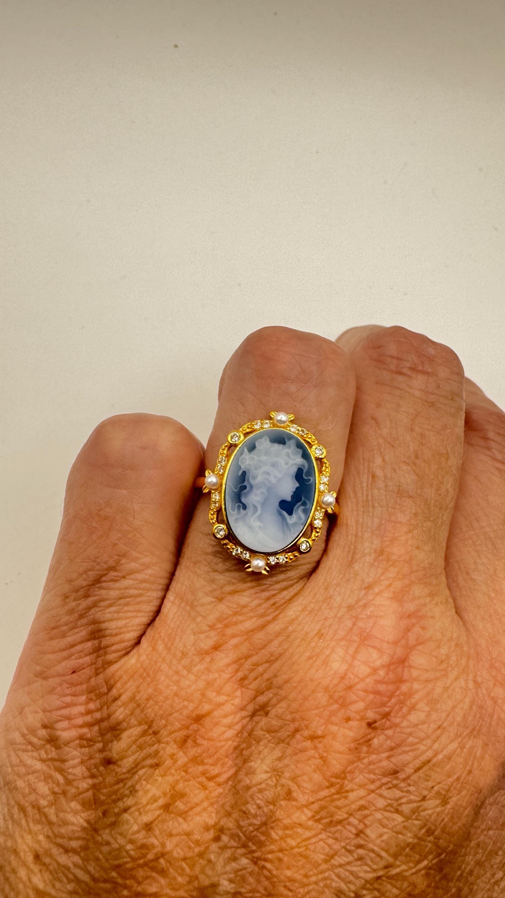 Vintage Blue Onyx Cameo Golden 925 Sterling Silver Cocktail Ring