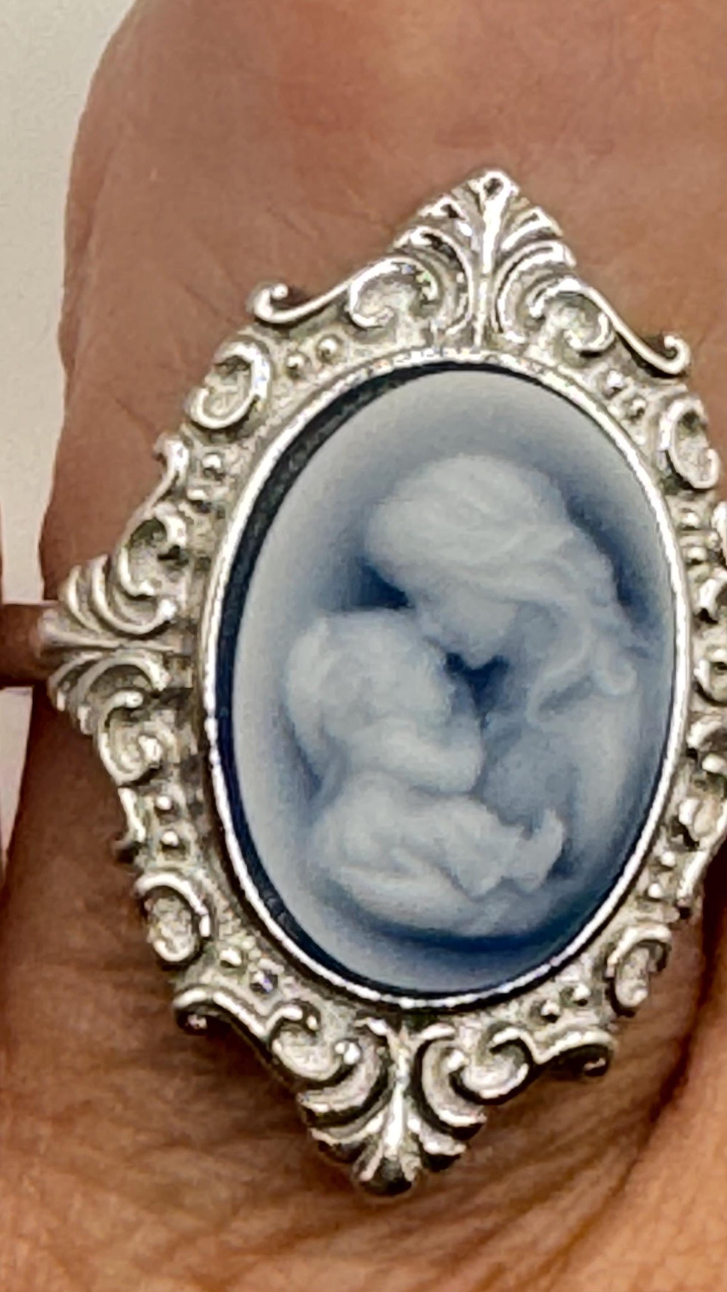 Vintage Blue Onyx Mother Cameo 925 Sterling Silver Cocktail Ring