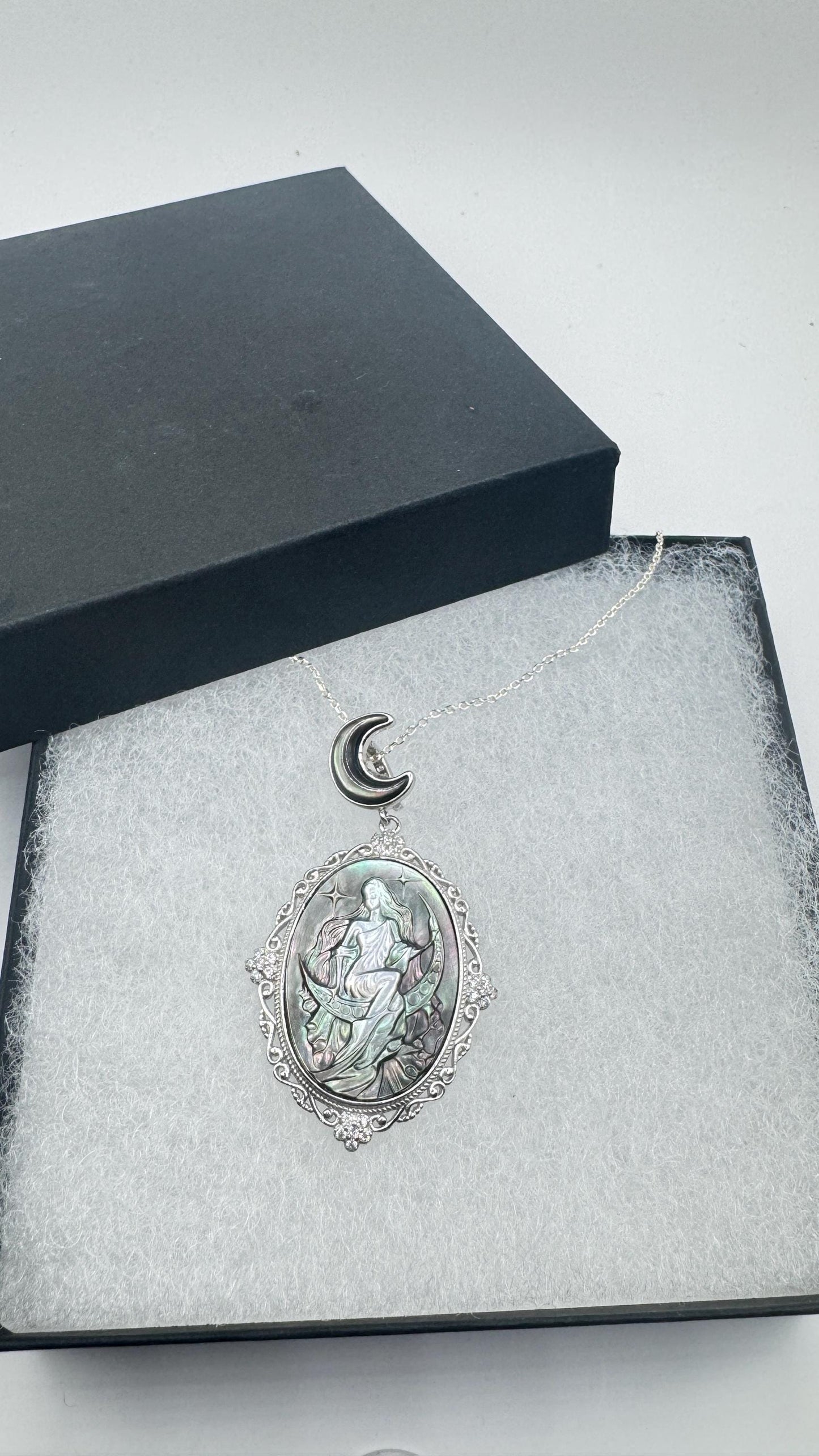 Vintage Moon Goddess Genuine Abalone Cameo Sterling Silver Necklace