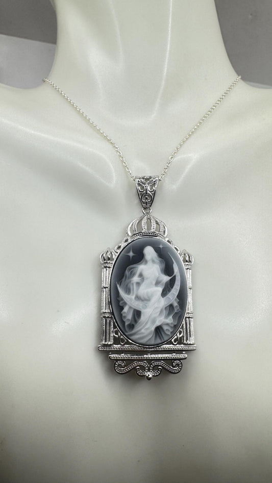 Vintage Moon Goddess Genuine Black Onyx Cameo 925 Sterling Silver Necklace