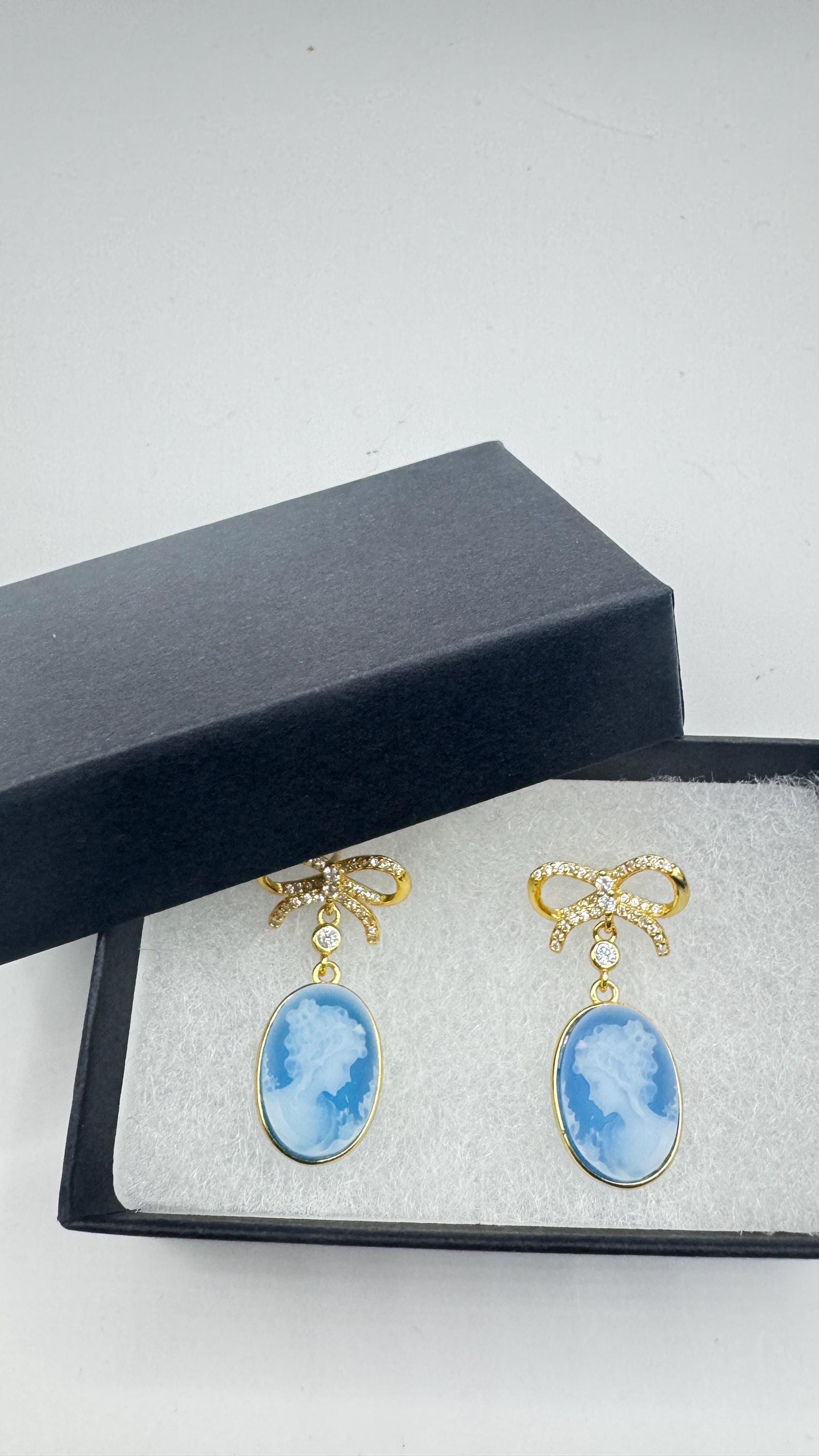 Vintage Blue Onyx Cameo Yellow Golden 925 Sterling Silver Earrings