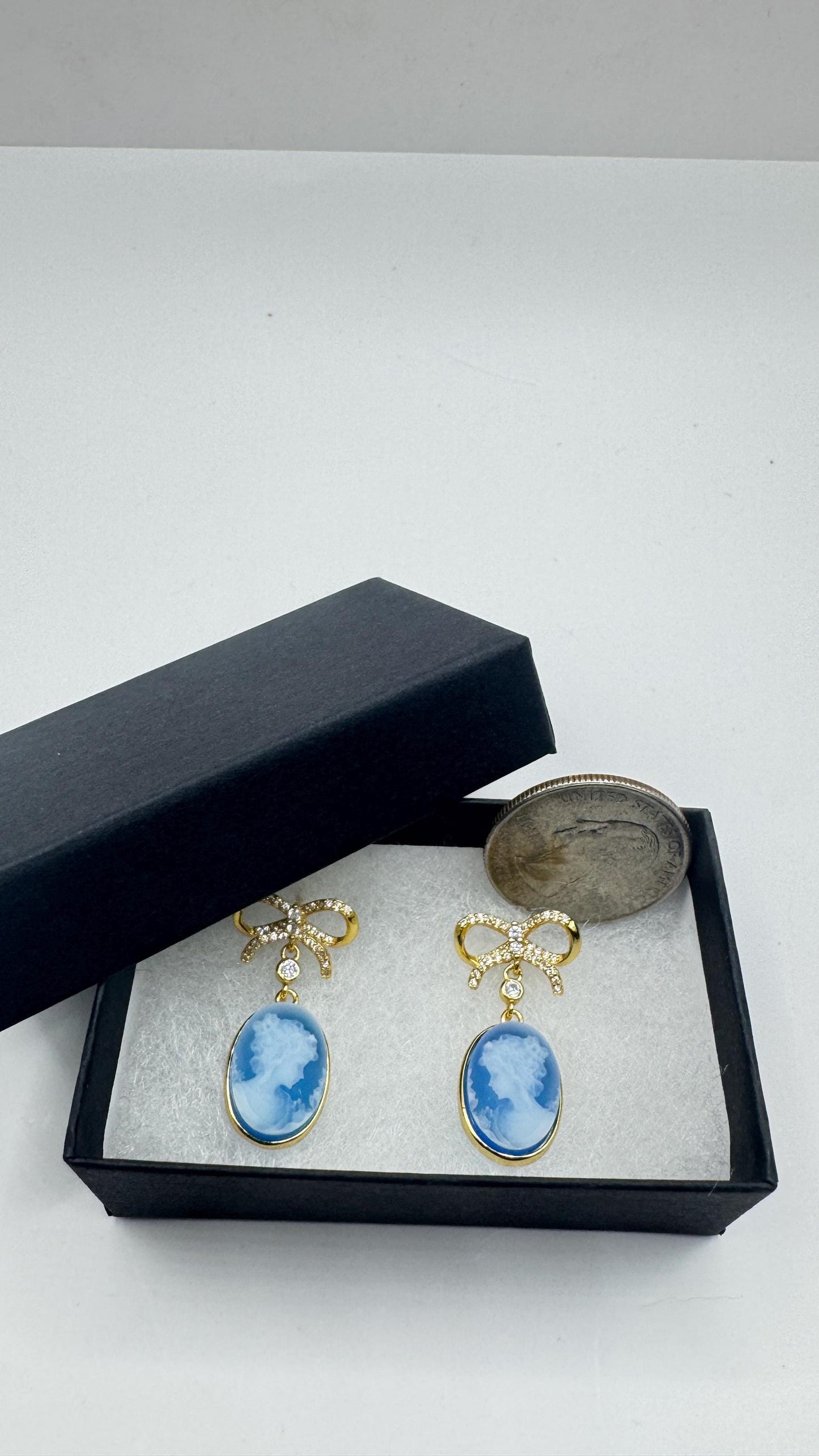 Vintage Blue Onyx Cameo Yellow Golden 925 Sterling Silver Earrings