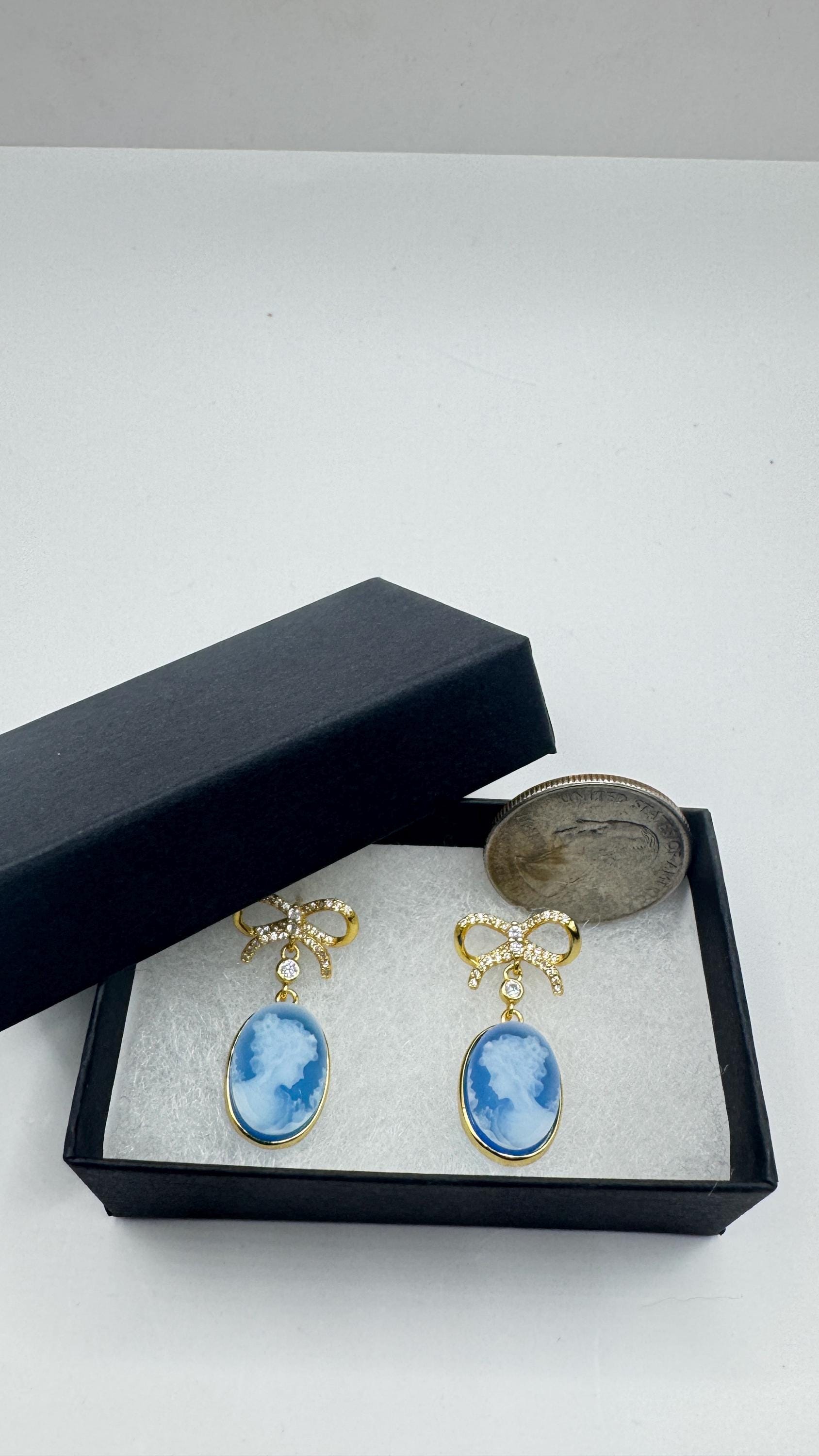 Vintage Blue Onyx Cameo Yellow Golden 925 Sterling Silver Earrings