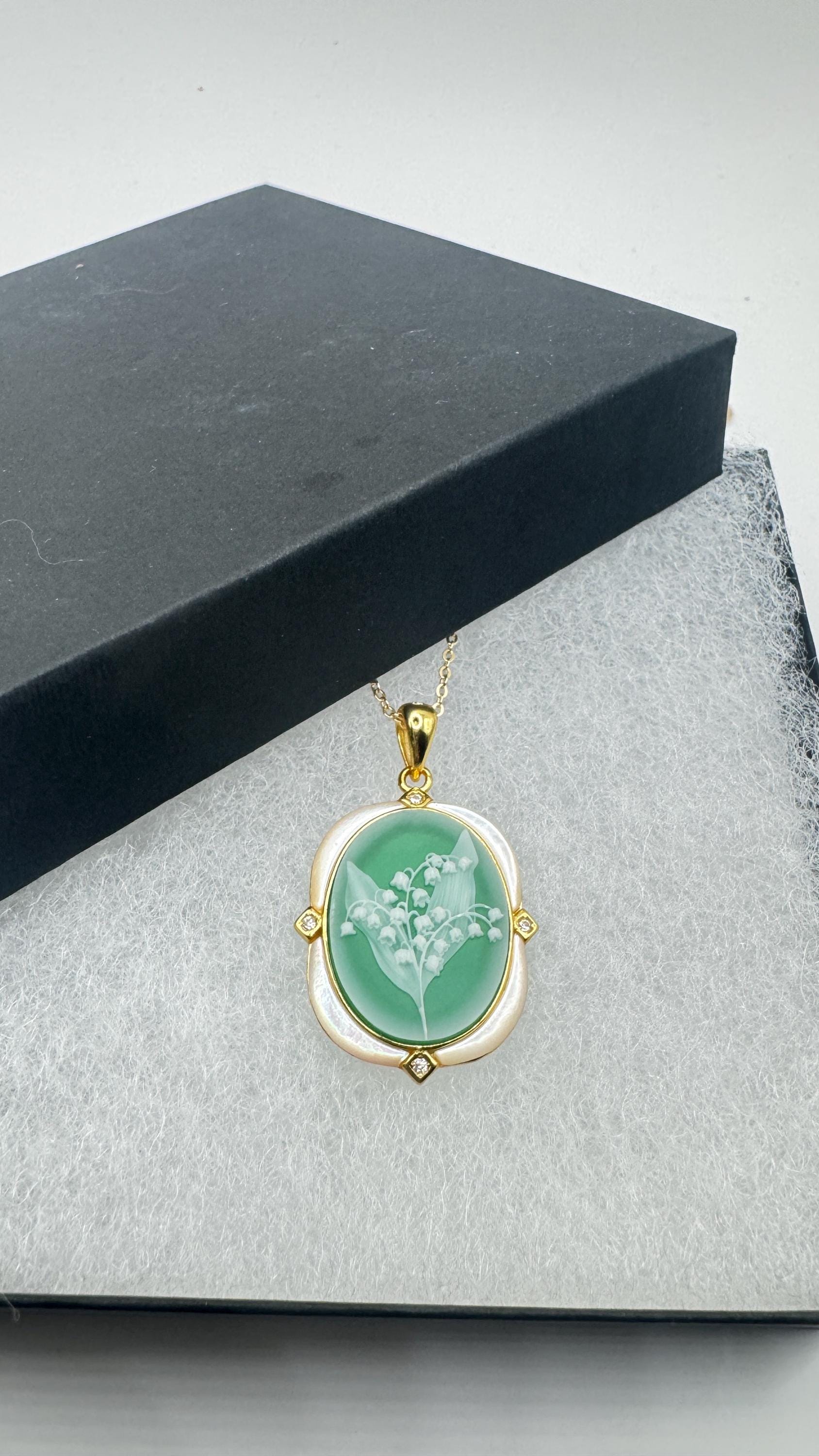 Vintage Lily of the Valley Green Onyx Cameo Choker 925 Sterling Silver Necklace