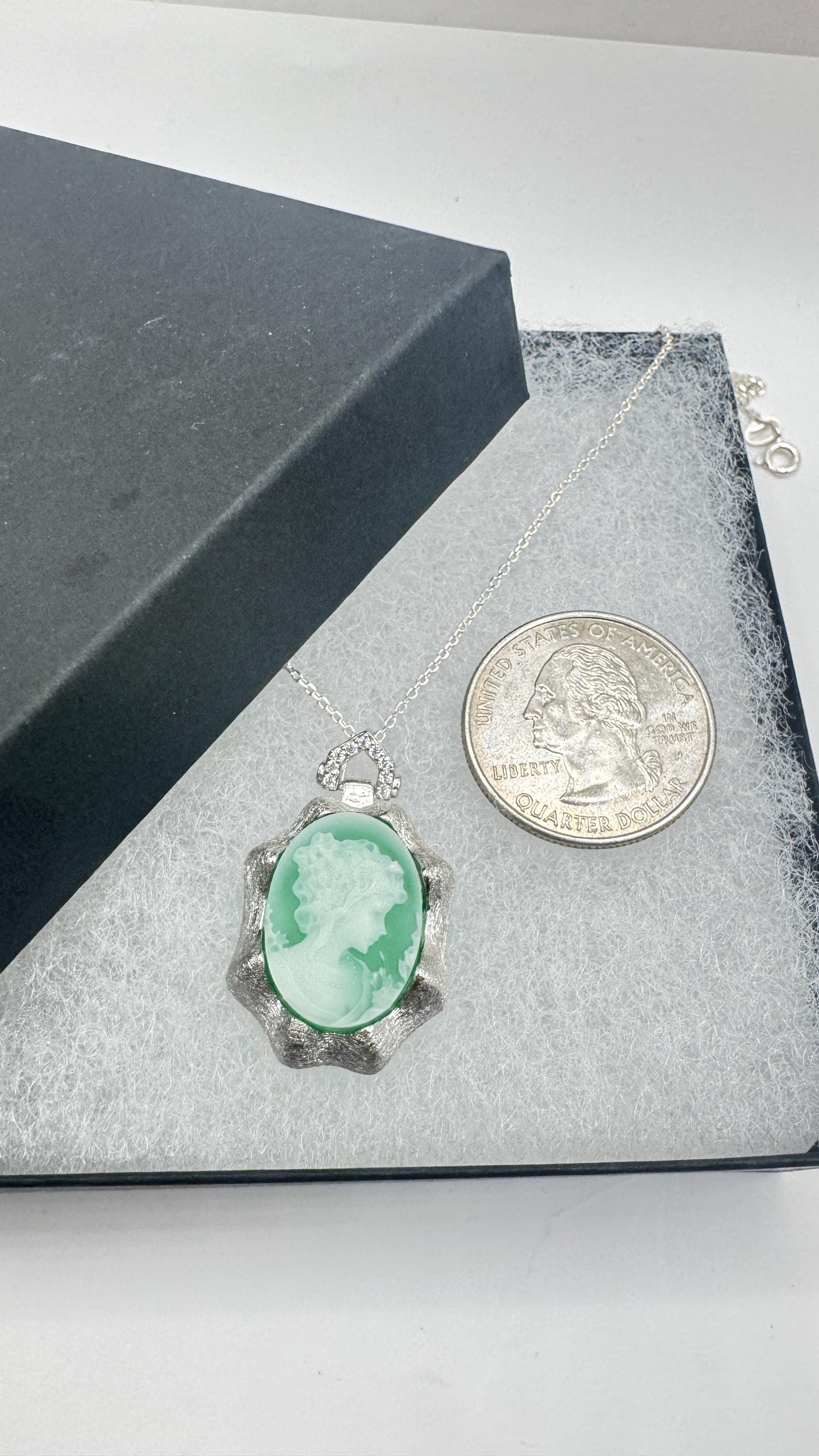 Vintage Carved Green Onyx Cameo 925 Sterling Silver Necklace Choker