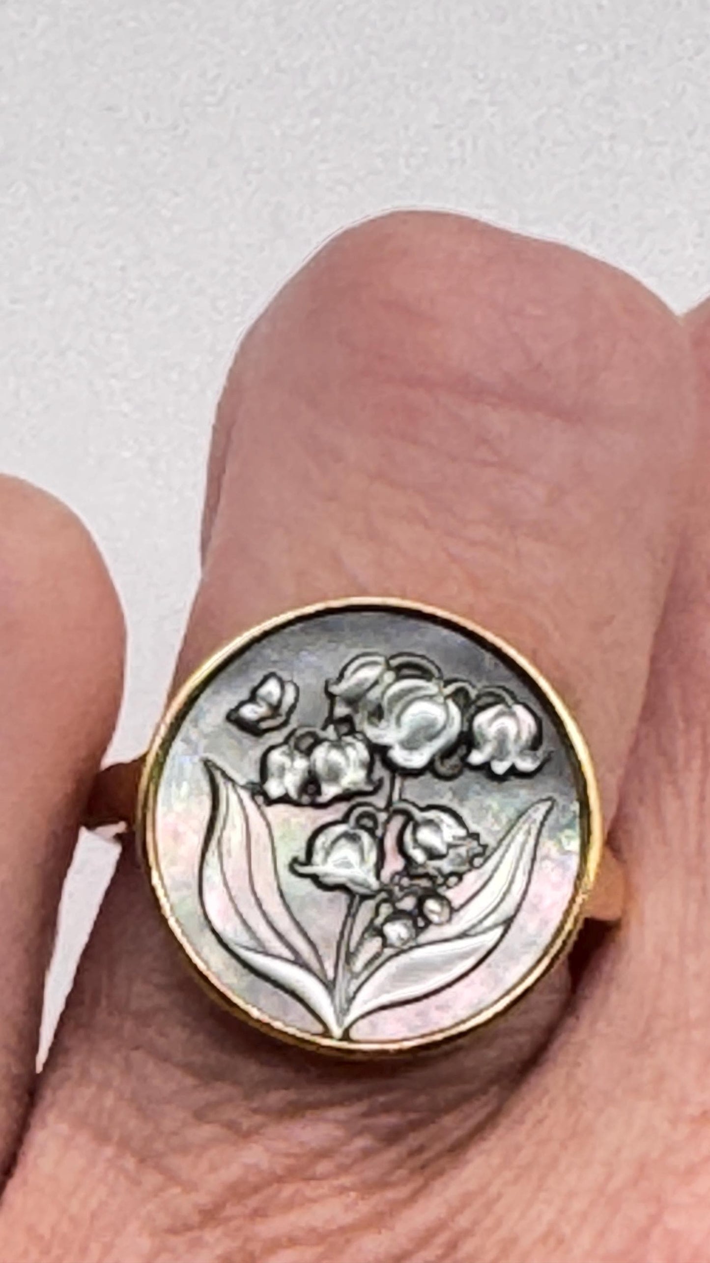 Vintage Lily of the Valley Abalone Cameo 925 Sterling Silver Ring