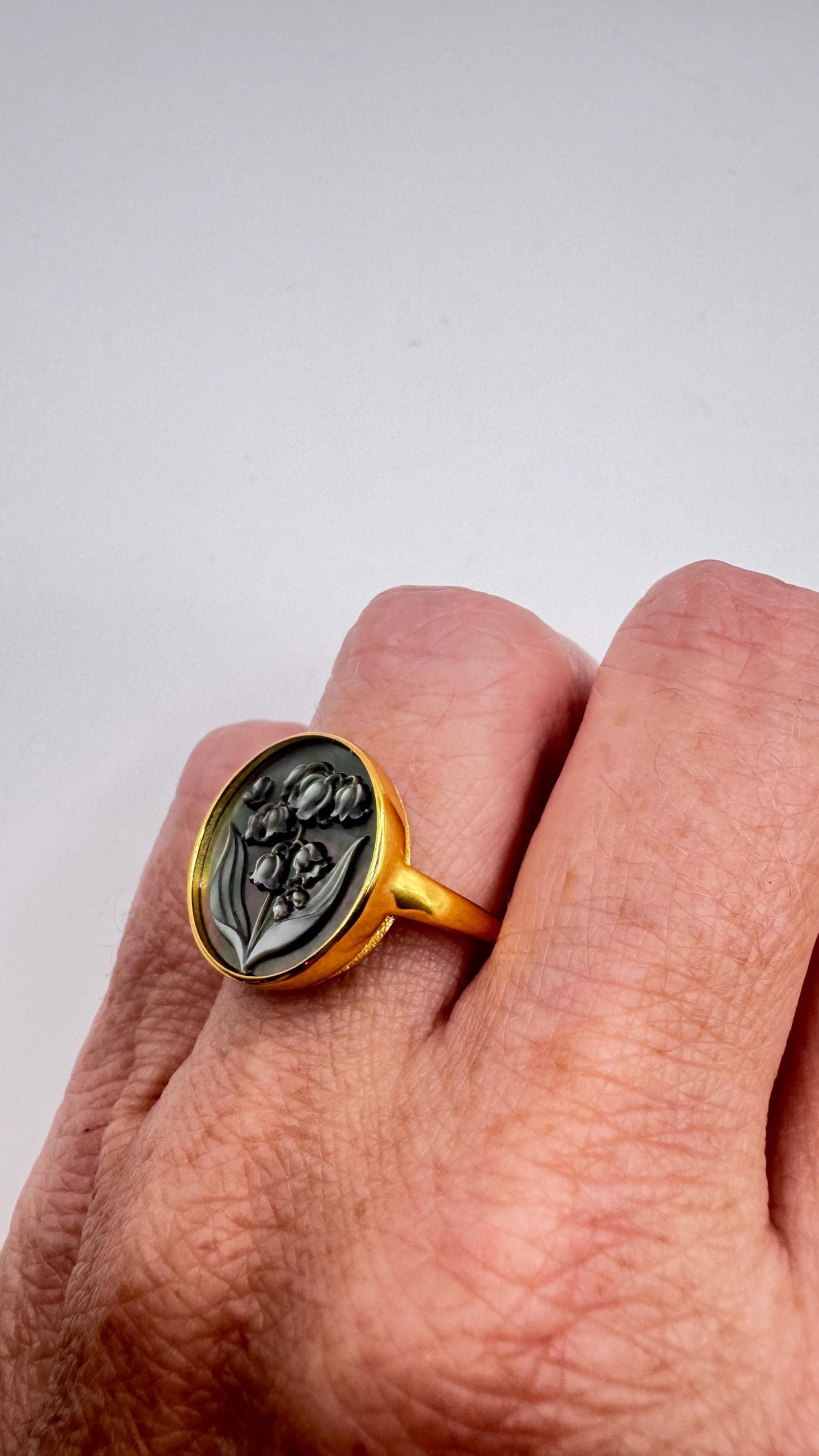 Vintage Lily of the Valley Abalone Cameo 925 Sterling Silver Ring