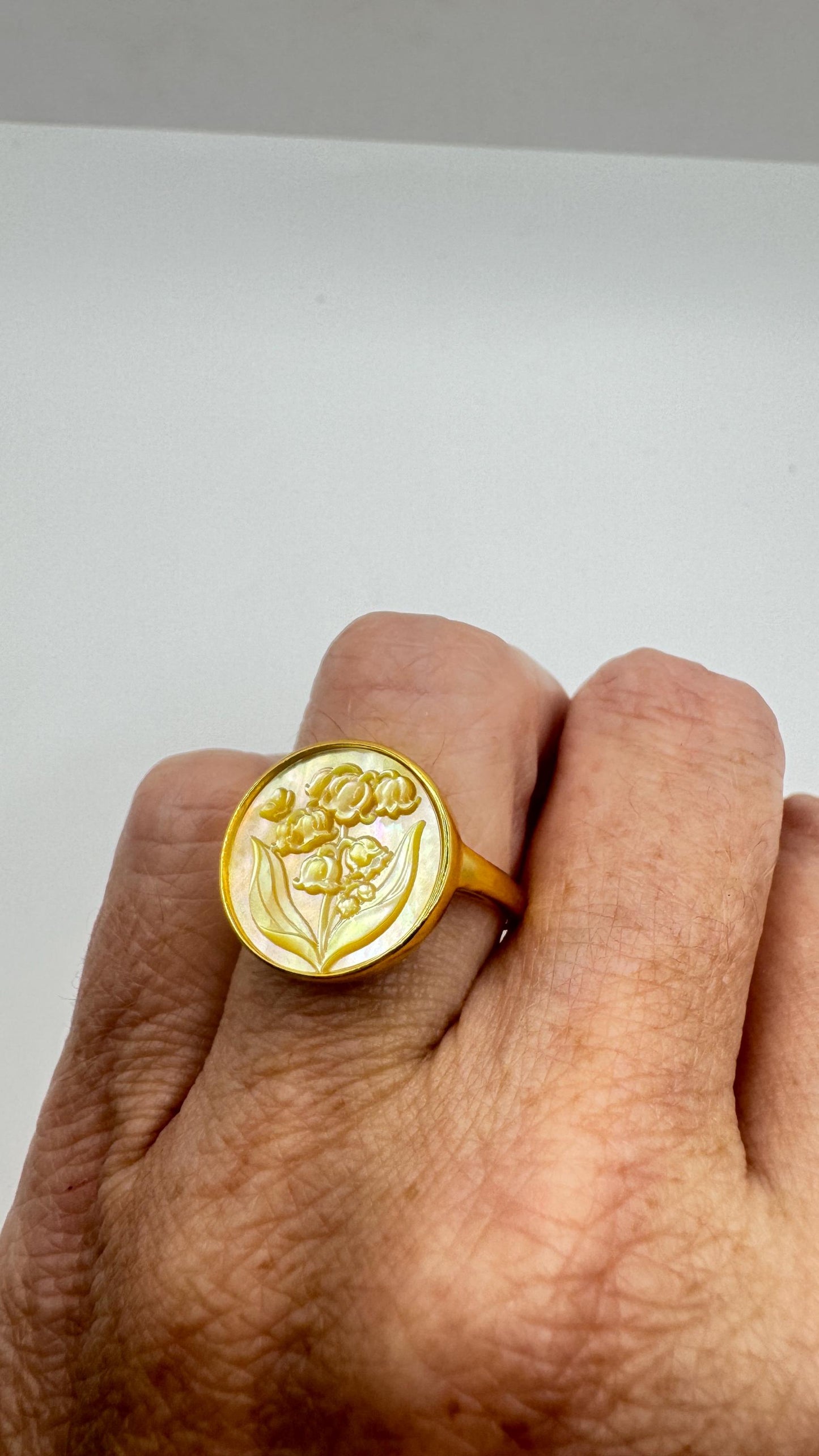 Vintage Lily of the Valley Abalone Cameo 925 Sterling Silver Ring