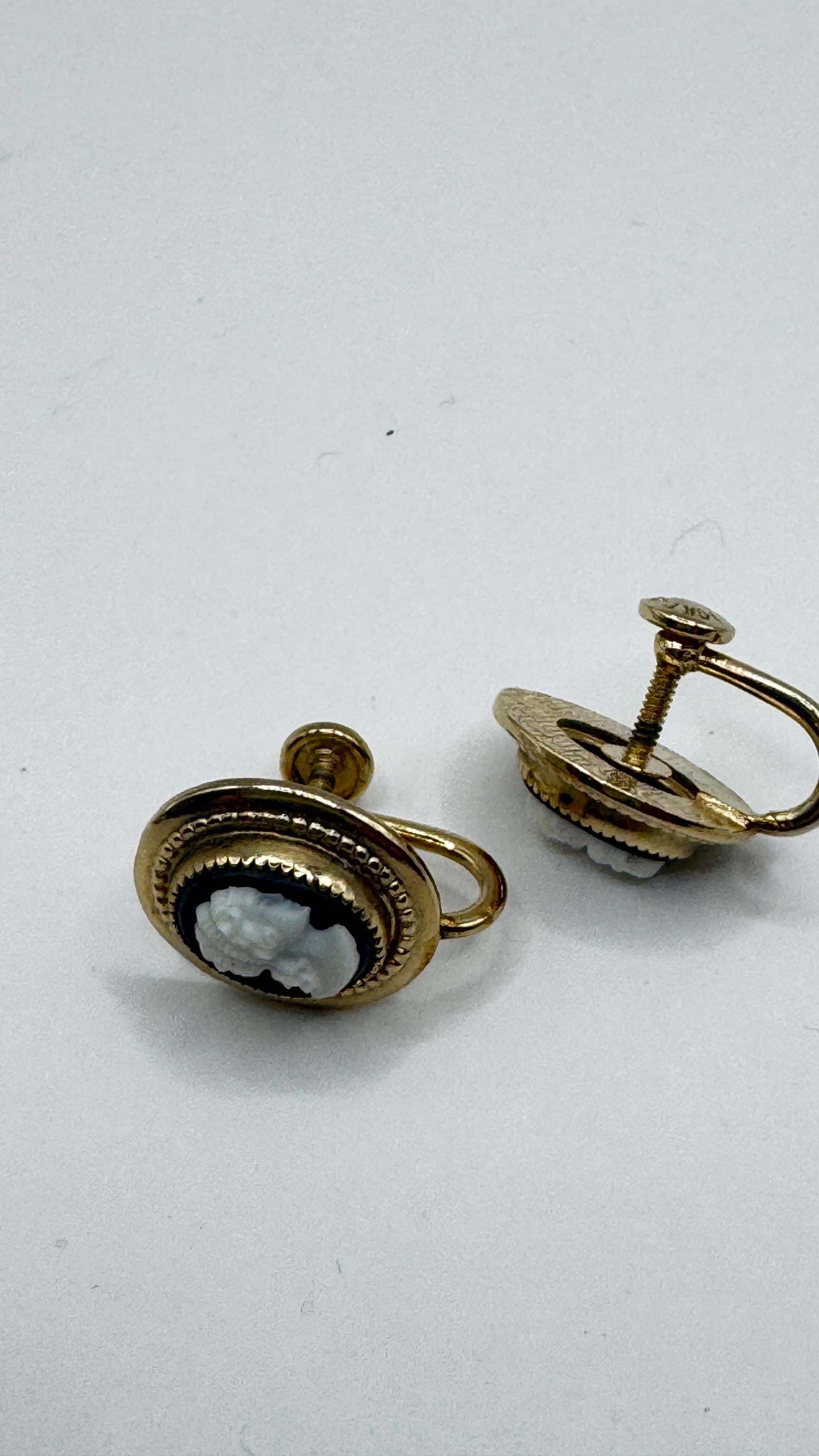 Vintage Cameo Gold filled Screw Back Earrings