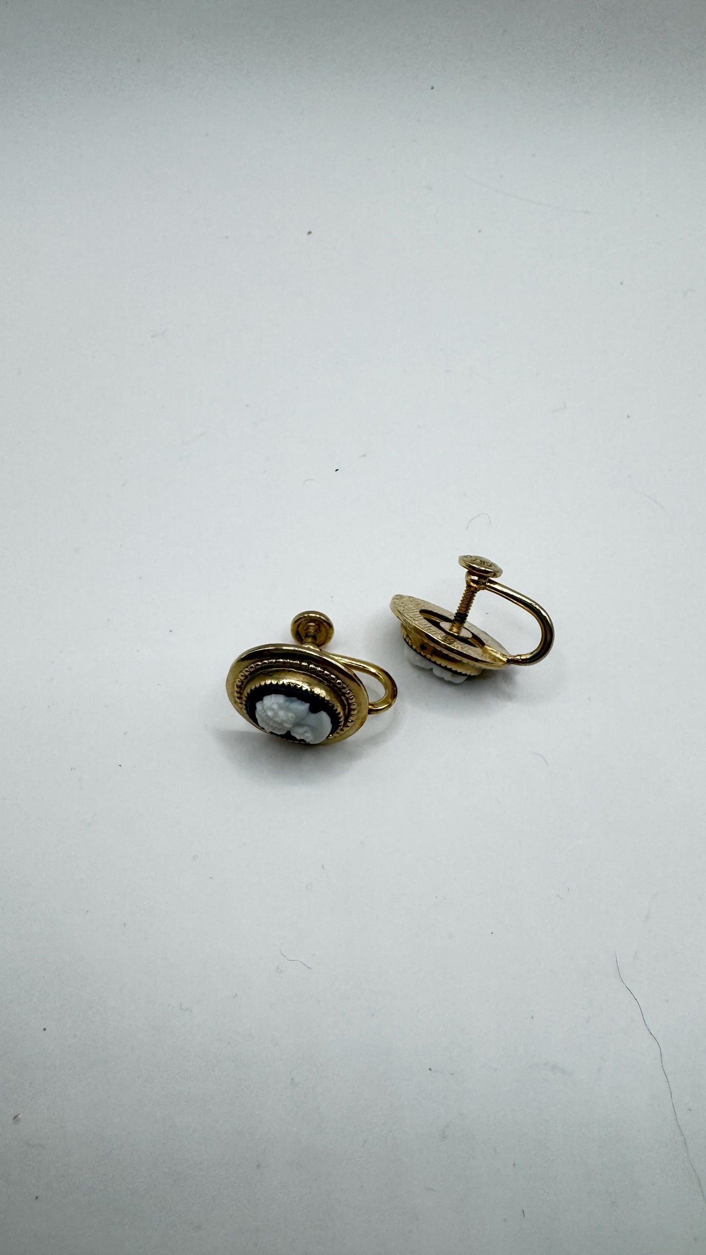Vintage Cameo Gold filled Screw Back Earrings