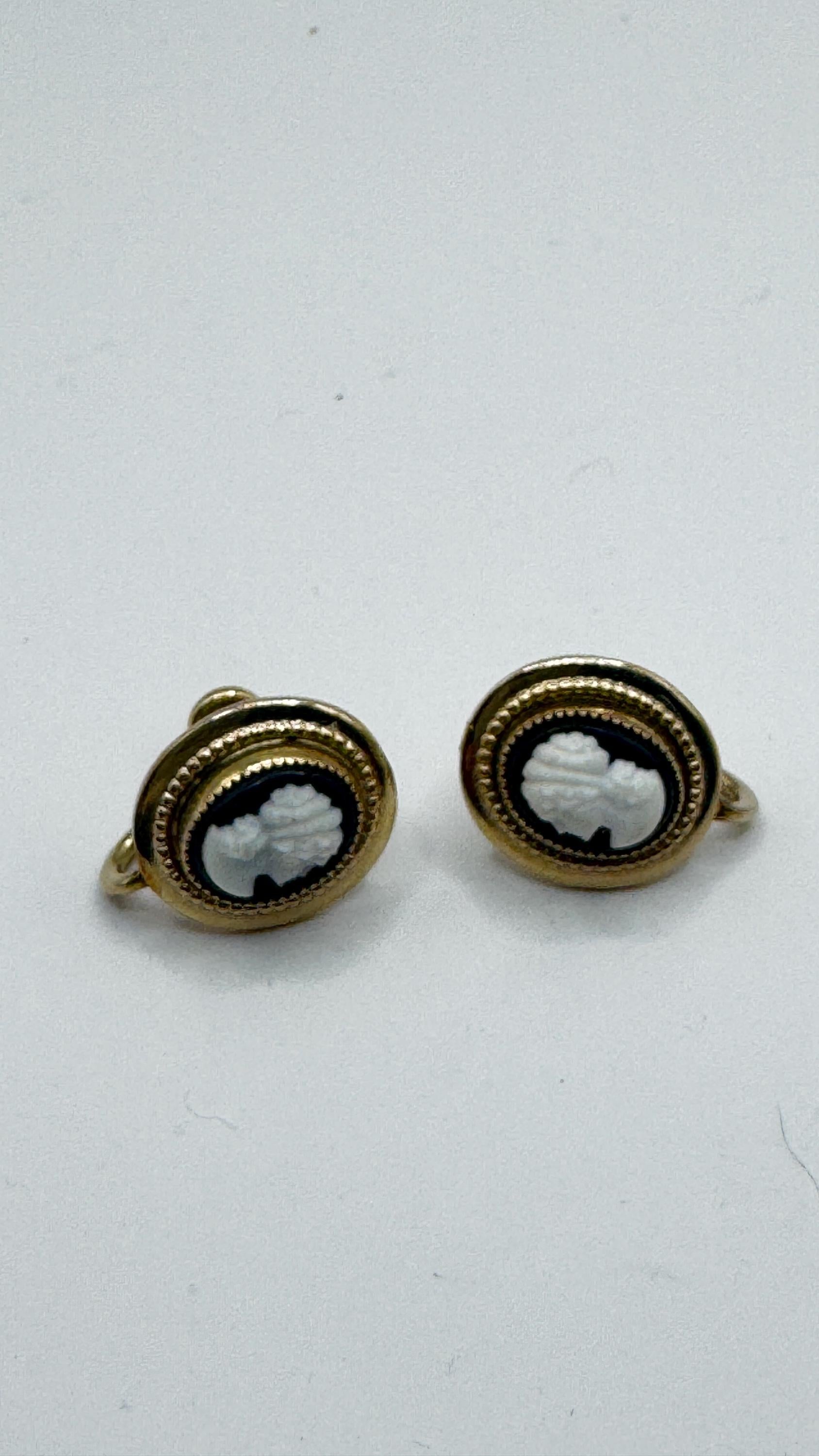 Vintage Cameo Gold filled Screw Back Earrings