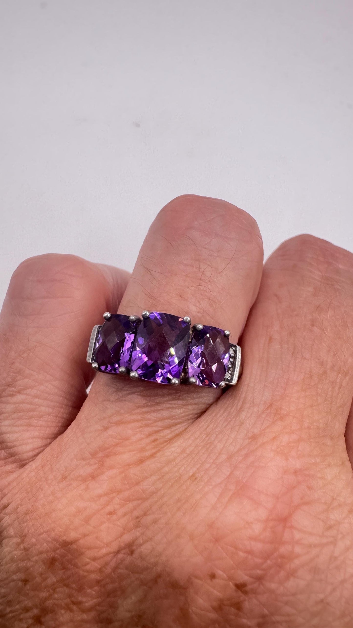 Vintage Purple Amethyst Ring in 925 Sterling Silver