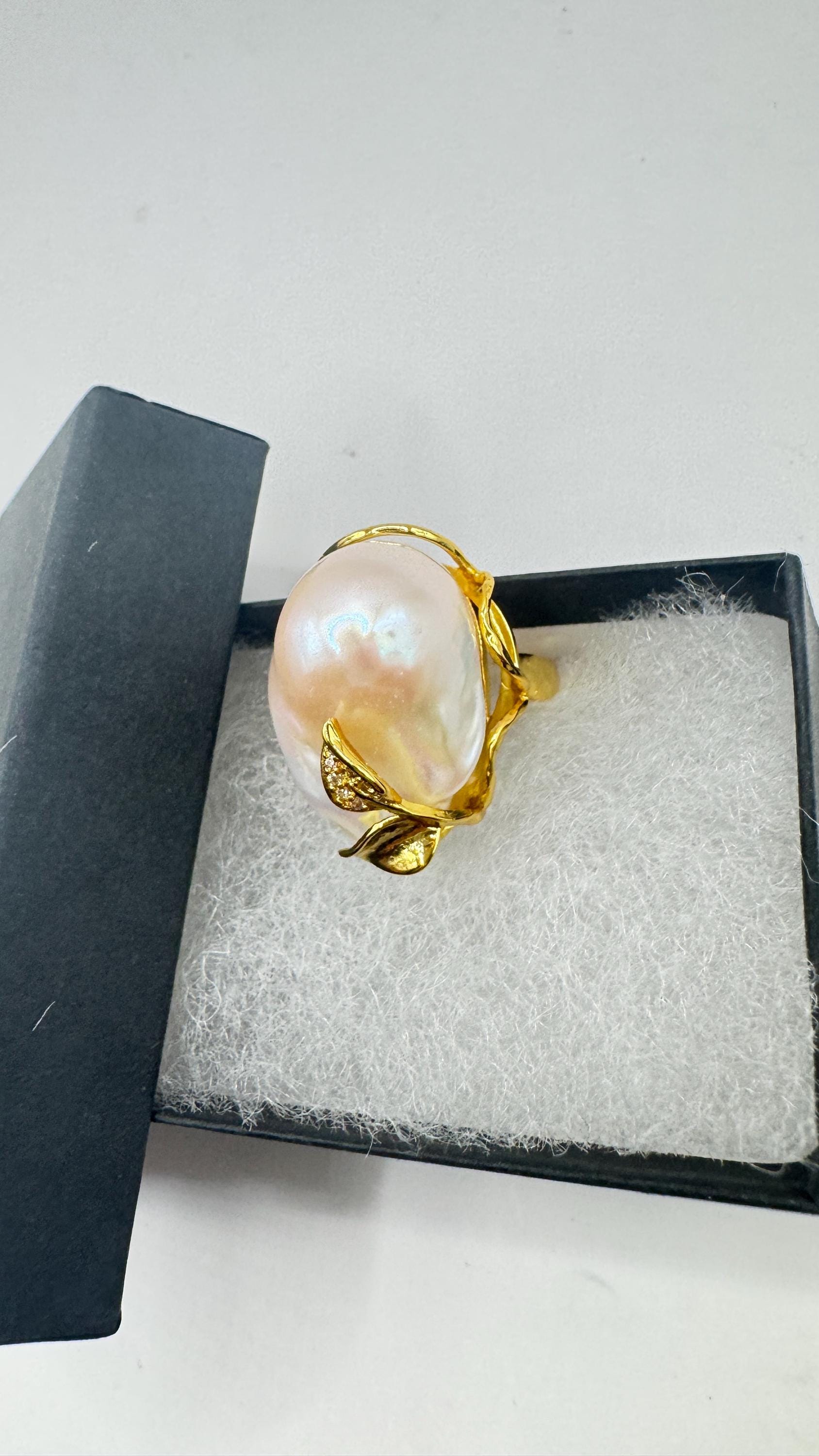 Vintage Biwa Pearl Ring Golden 925 Sterling Silver Cocktail Statement Adjustable