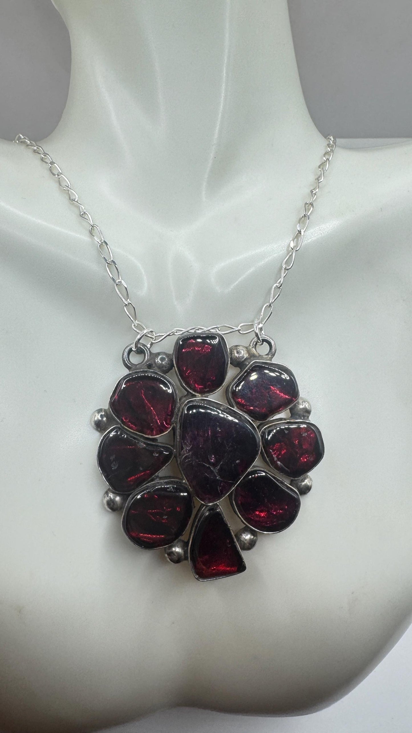 Vintage Handmade 925 Sterling Silver Genuine Garnet Antique Pendant Necklace