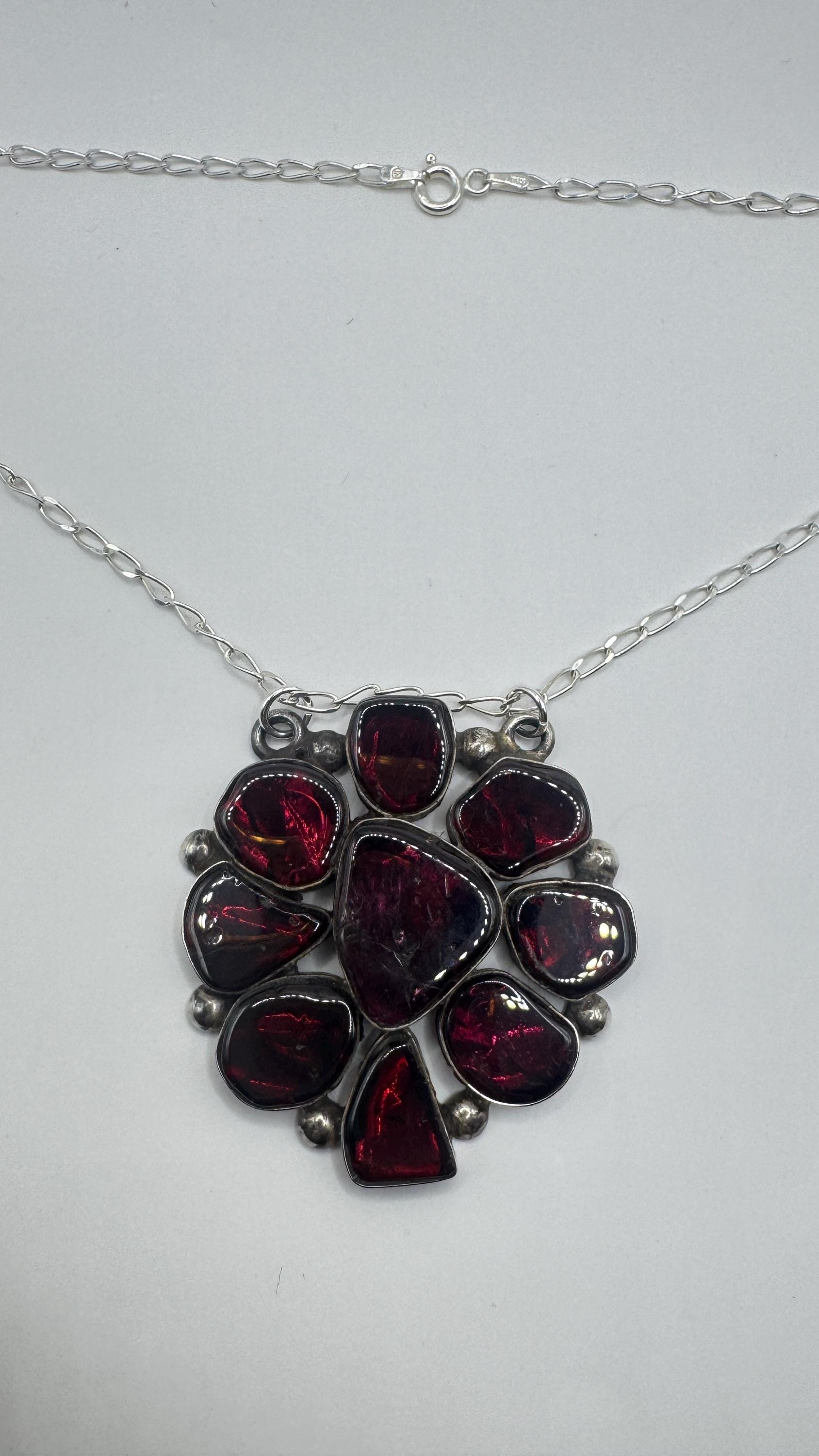 Vintage Handmade 925 Sterling Silver Genuine Garnet Antique Pendant Necklace