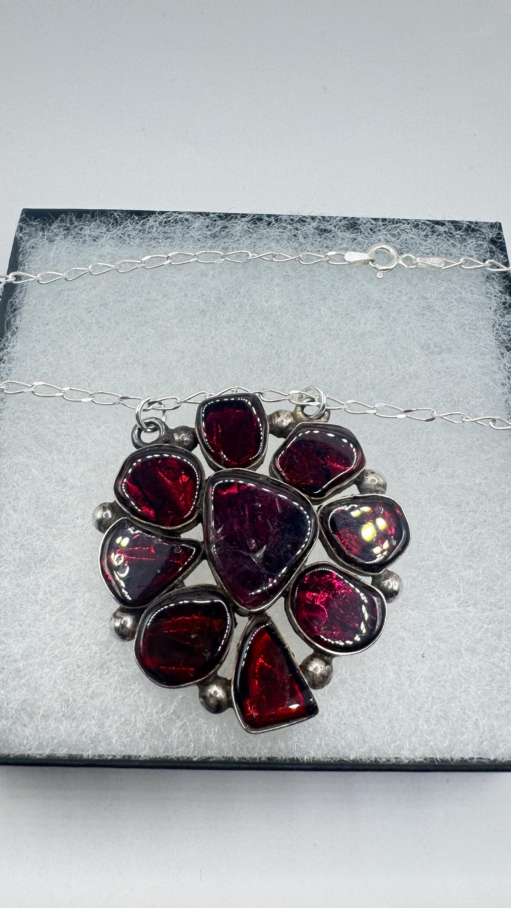 Vintage Handmade 925 Sterling Silver Genuine Garnet Antique Pendant Necklace