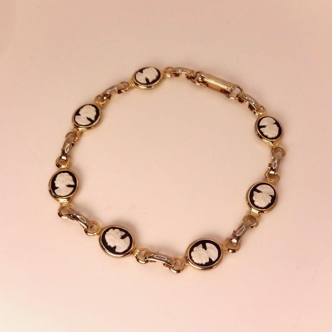 Vintage Cameo Bracelet 925 Sterling Silver 7 inches