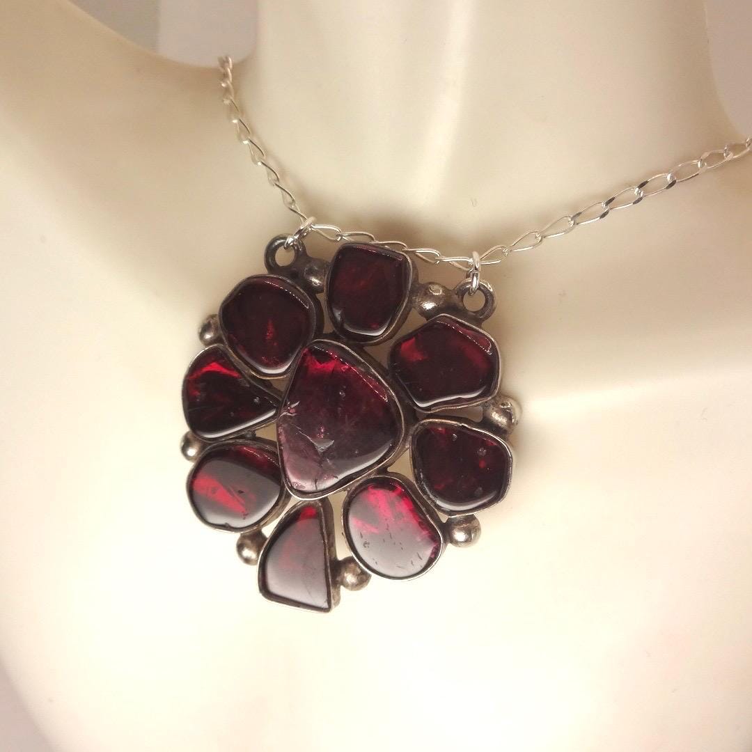 Vintage Handmade 925 Sterling Silver Genuine Garnet Antique Pendant Necklace