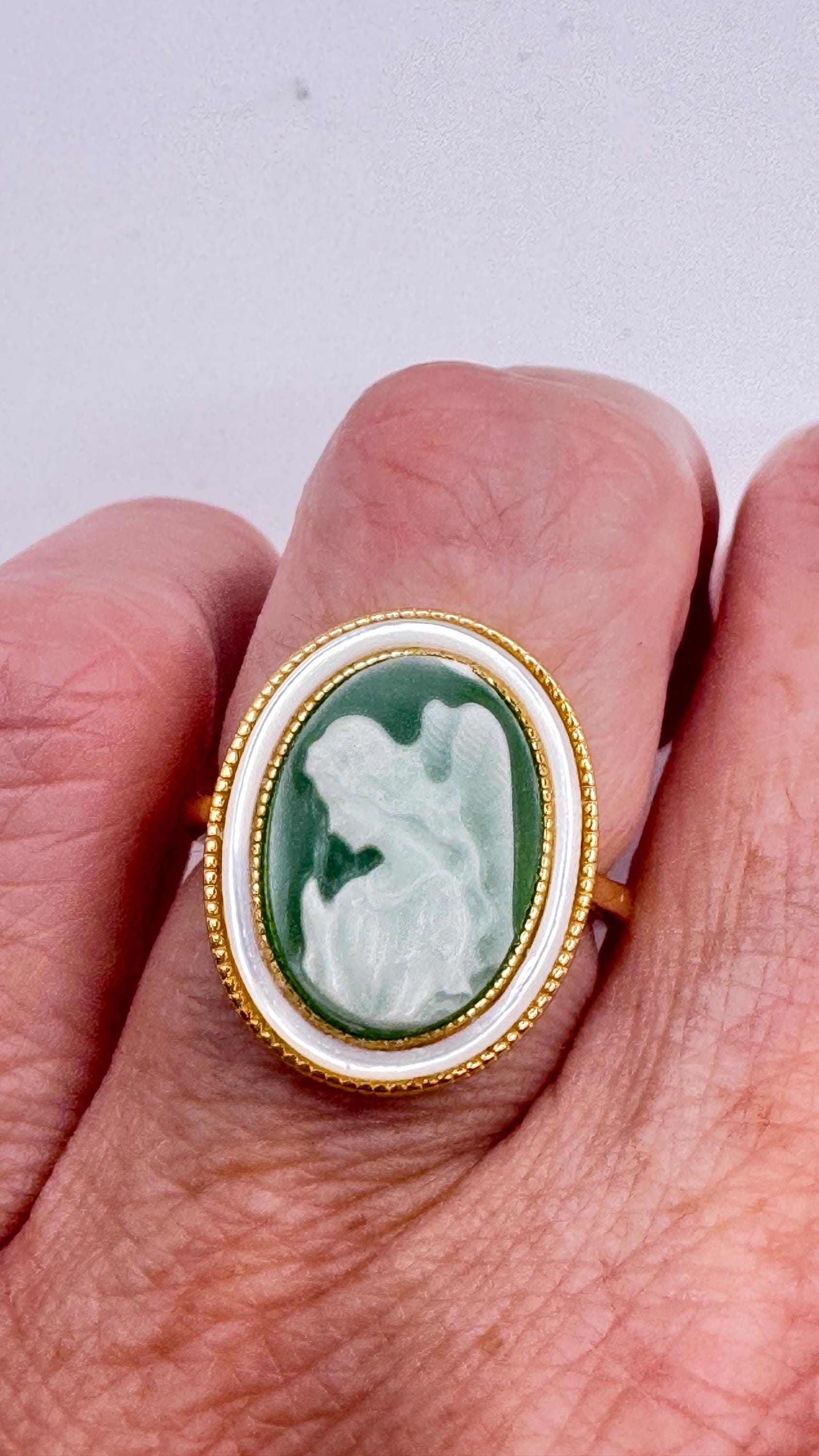 Vintage Green Onyx Angel Cameo Golden 925 Sterling Silver Cocktail Ring