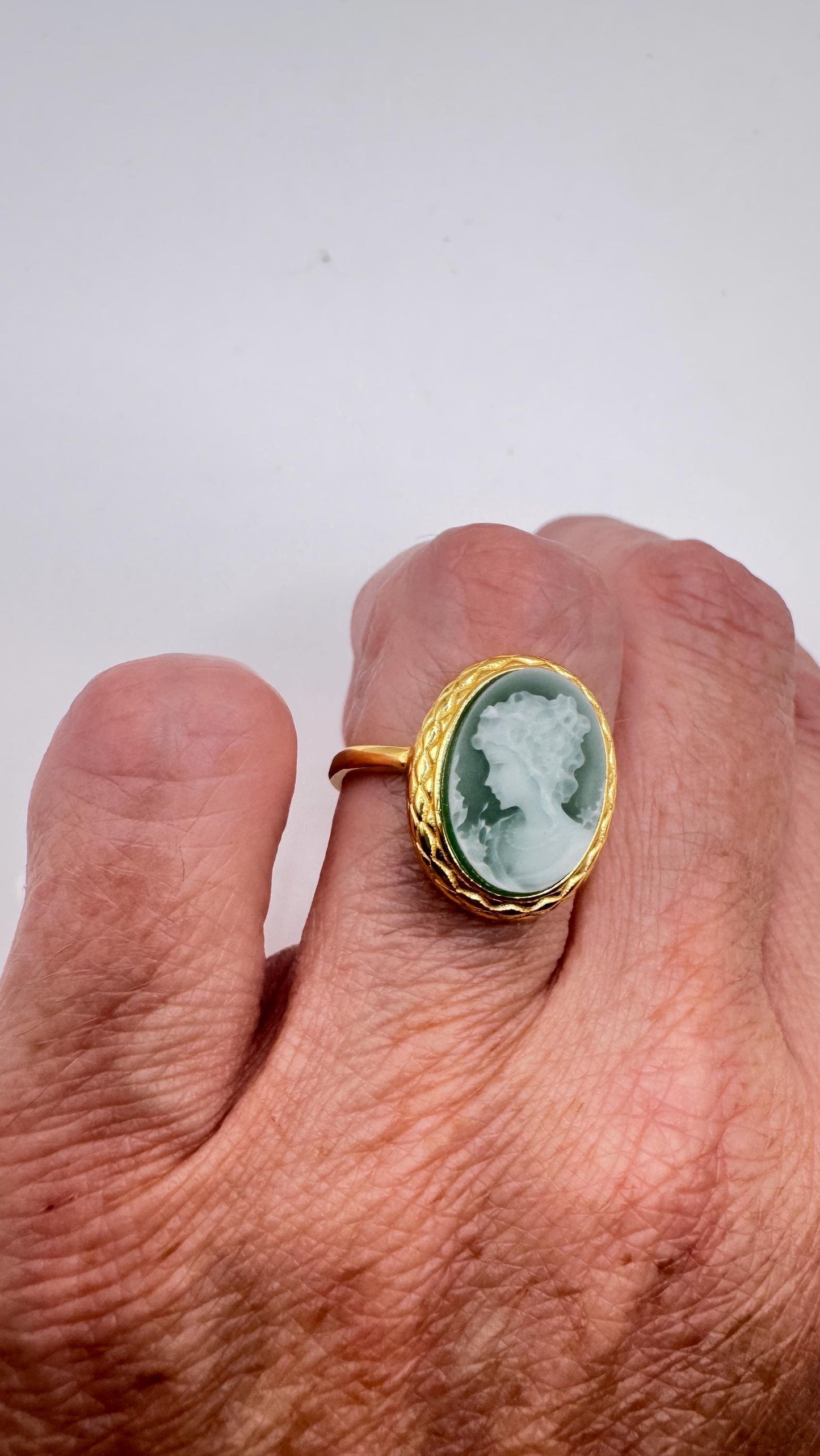 Vintage Green Onyx Cameo Golden 925 Sterling Silver Cocktail Ring
