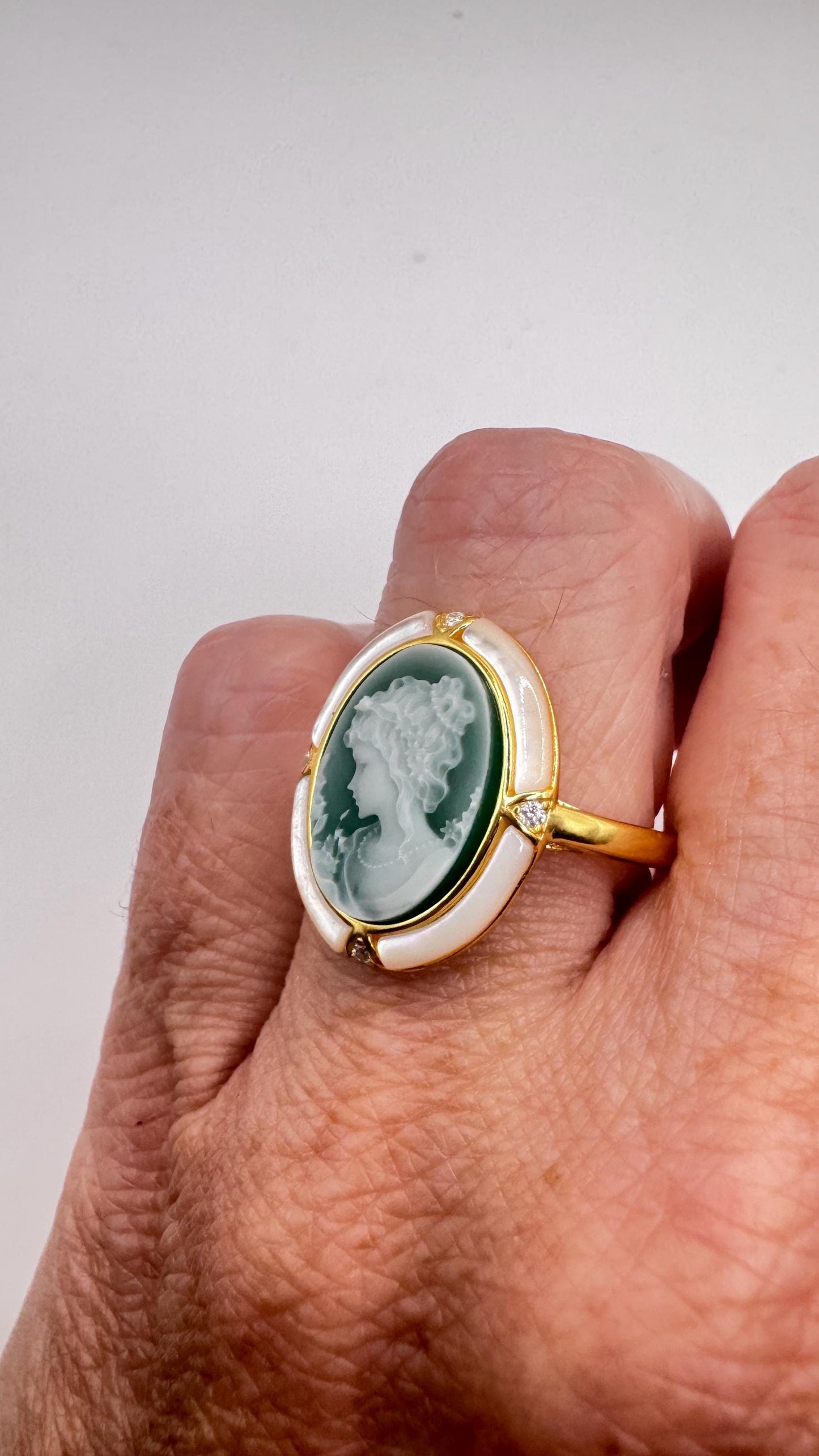 Vintage Green Onyx Cameo Golden 925 Sterling Silver Cocktail Ring