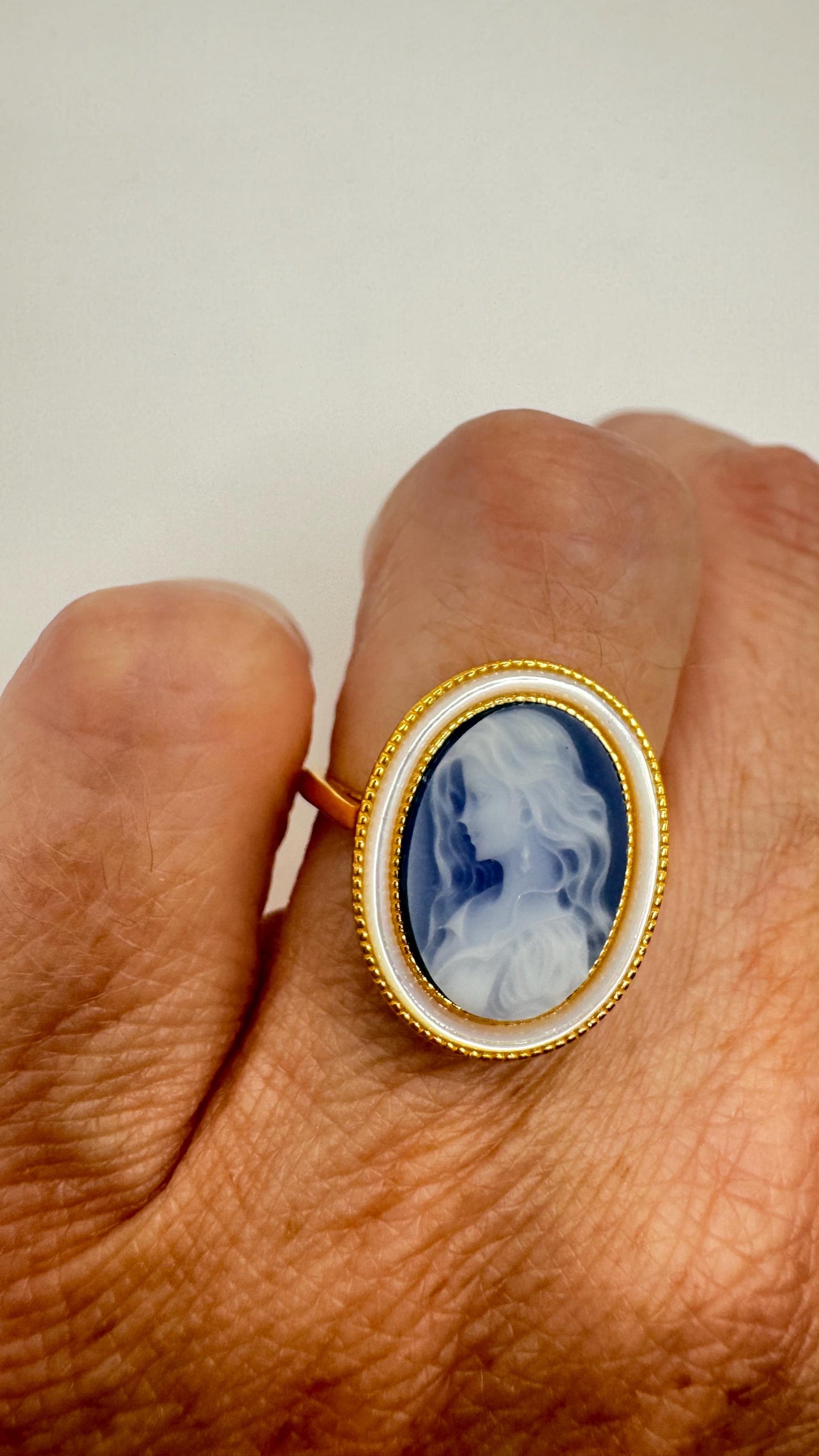 Vintage Blue Onyx Cameo Golden 925 Sterling Silver Cocktail Ring
