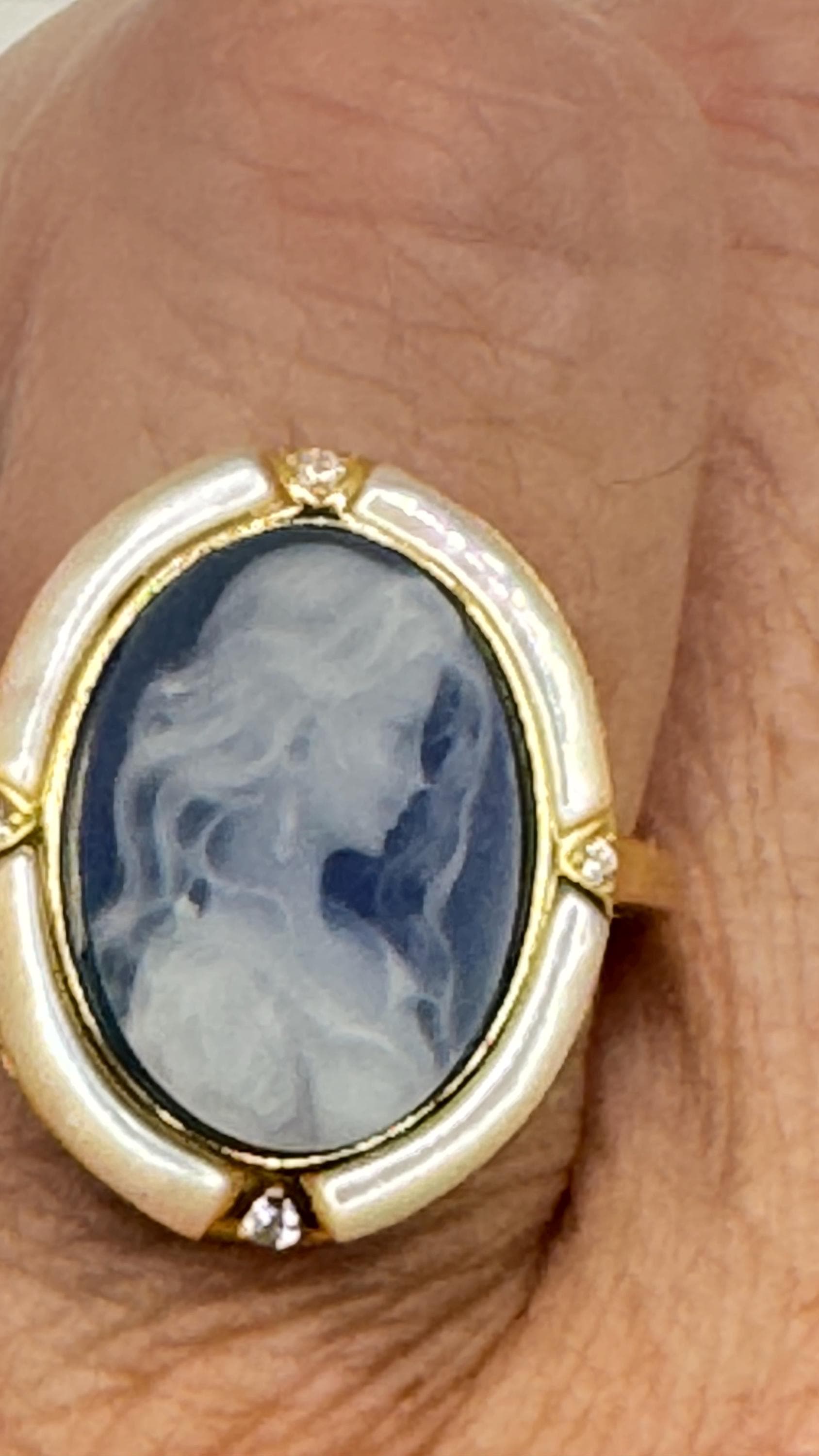 Vintage Blue Onyx Cameo Golden 925 Sterling Silver Cocktail Ring