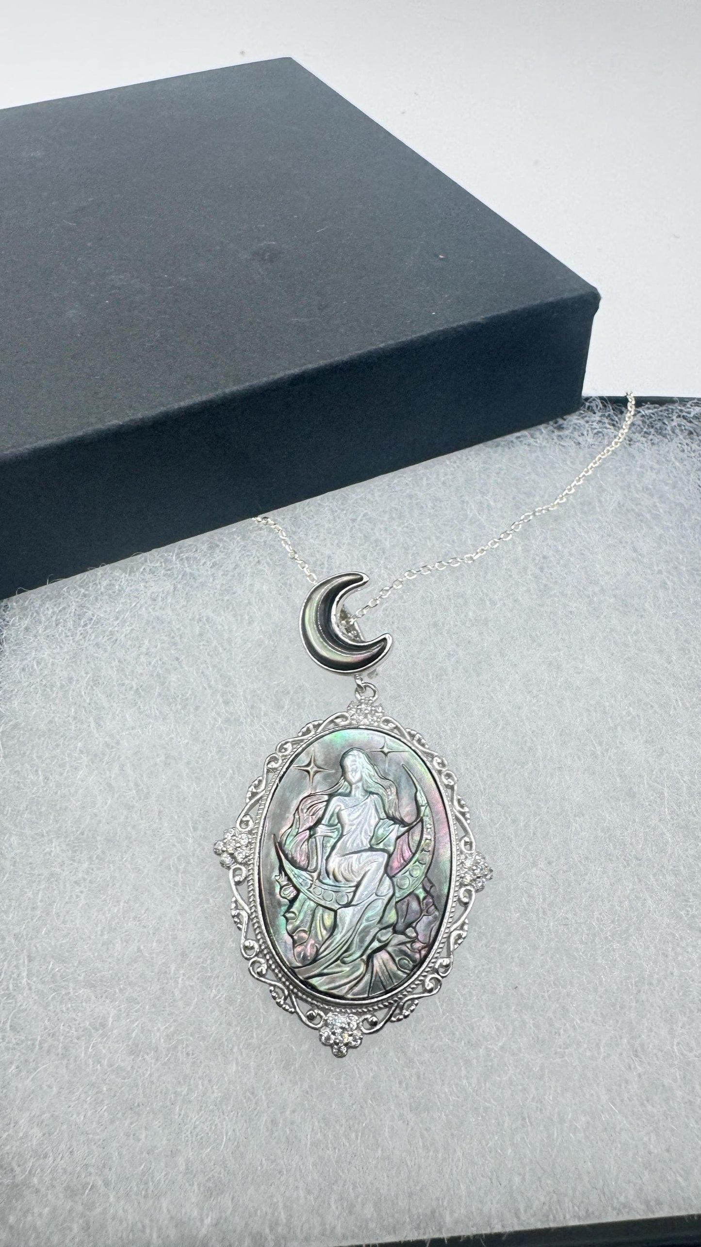 Vintage Moon Goddess Genuine Abalone Cameo Sterling Silver Necklace